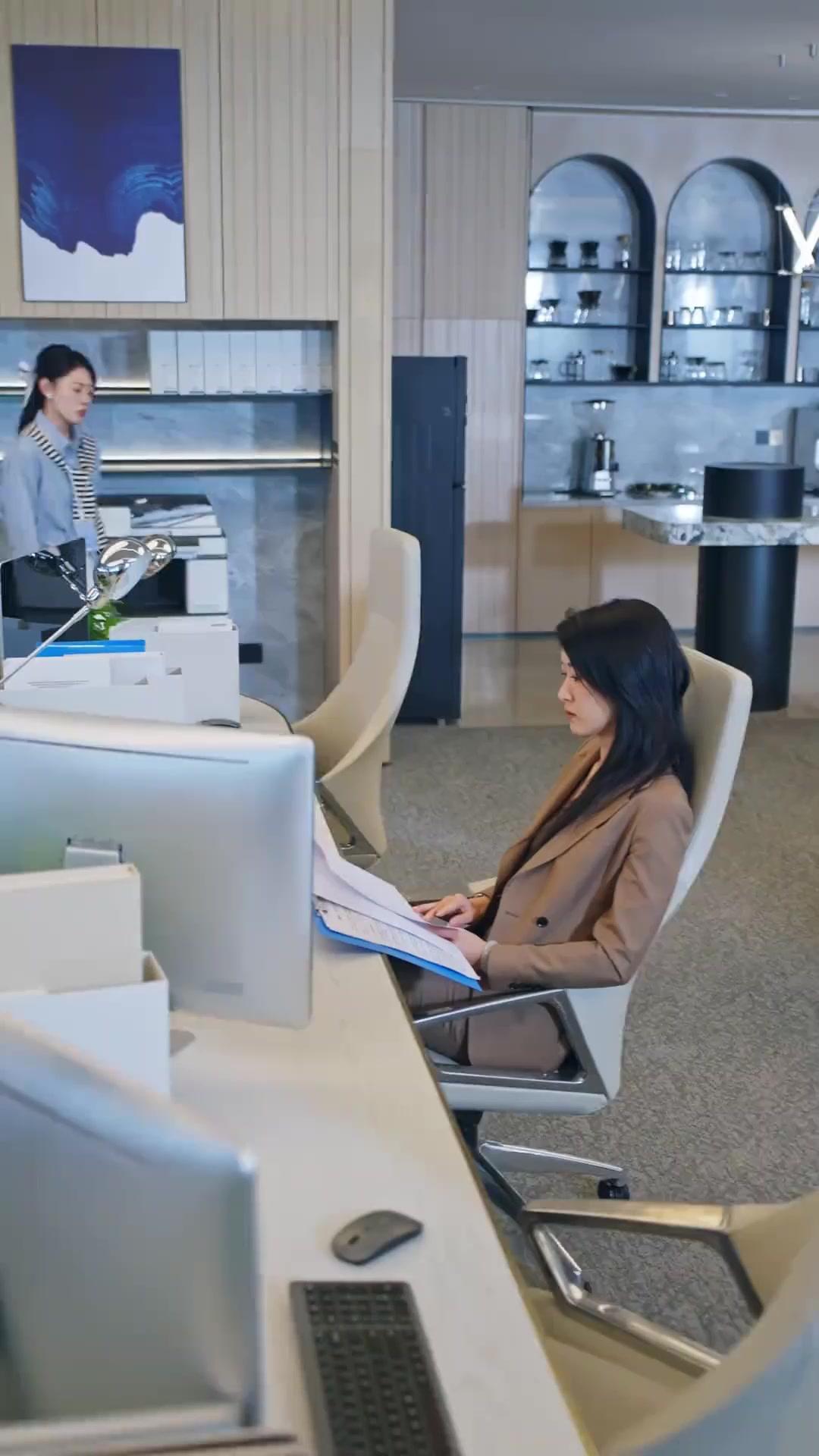 TRAHISON ET RÉCOMPENSE