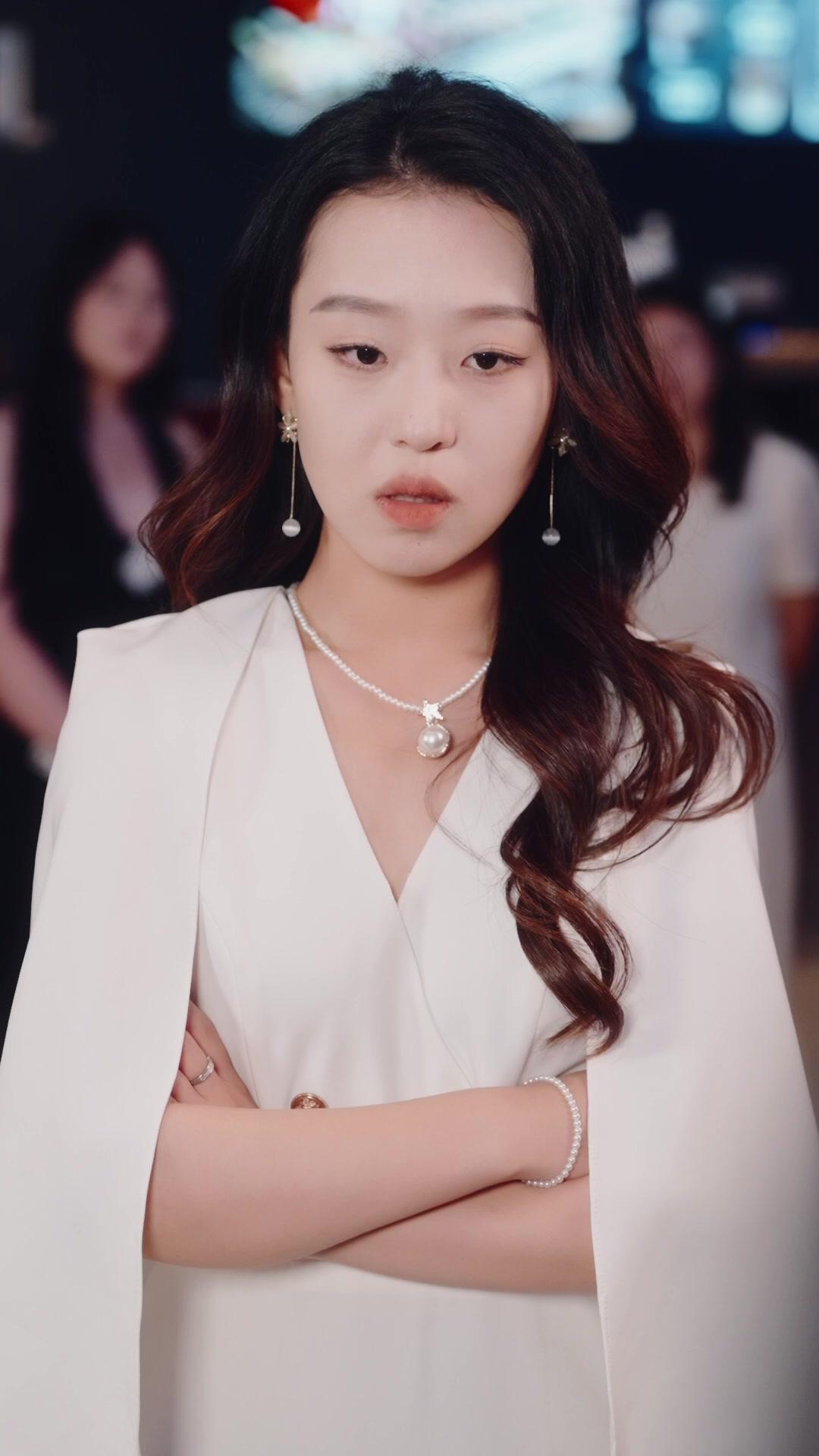 Sayap Terkandas, Pedang Terhunus