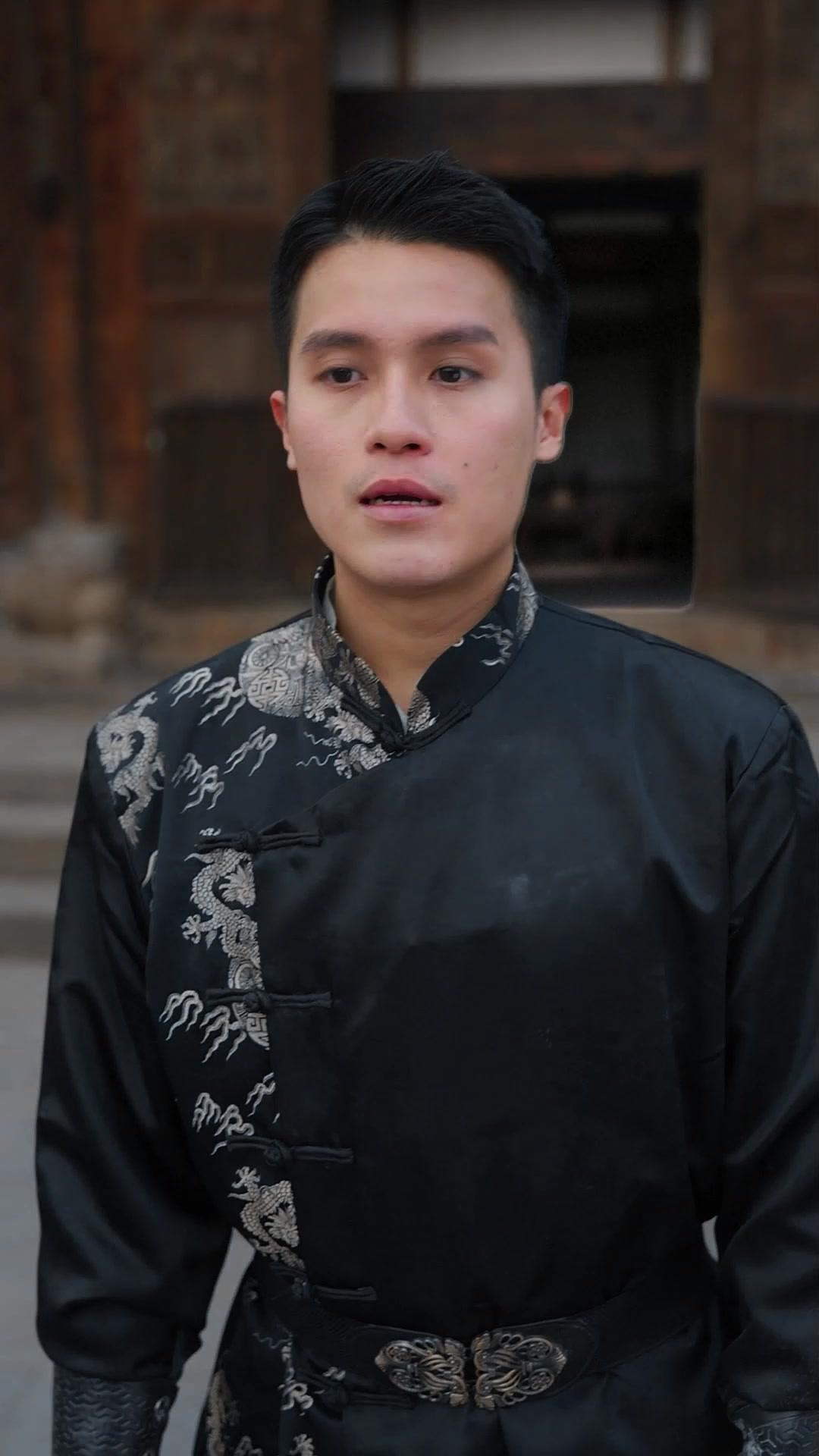 Mocked Driver, Hidden King