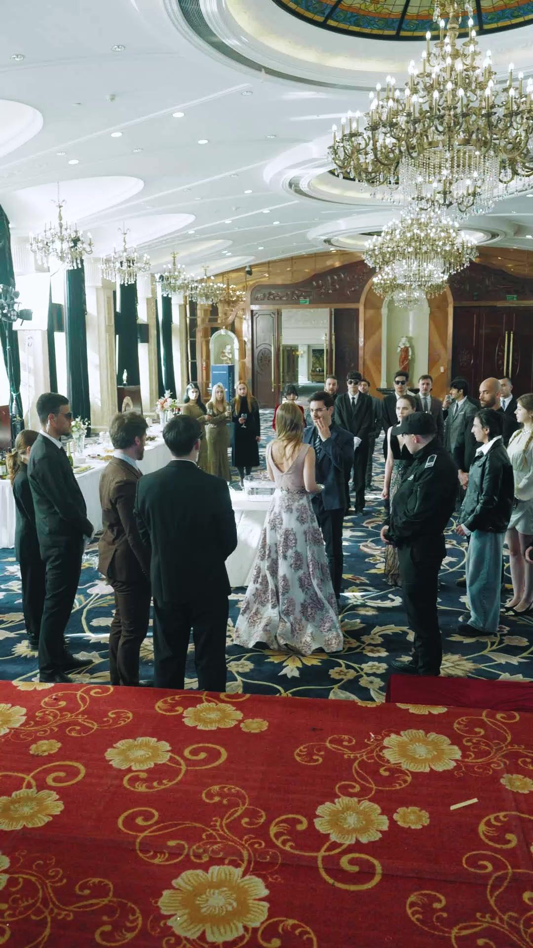 King Returns on Christmas Eve