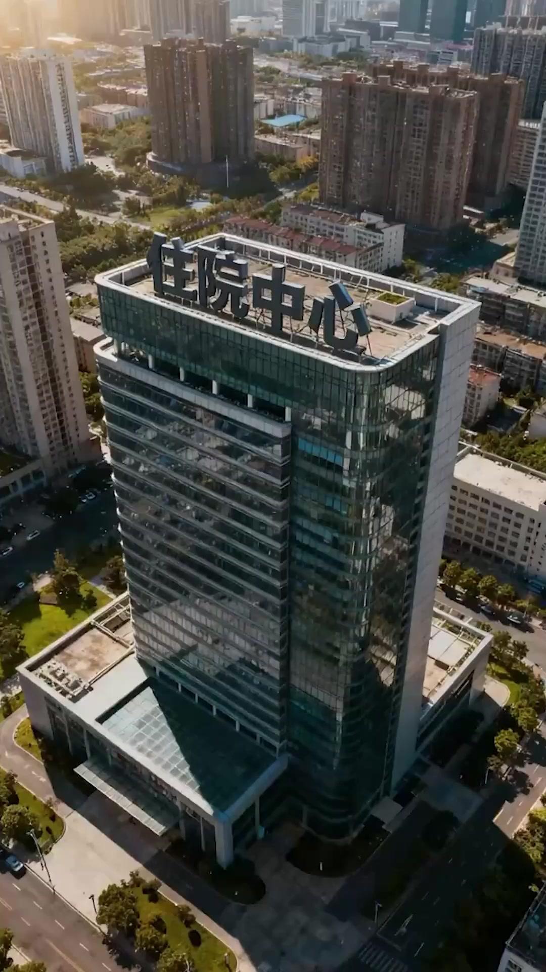 يصبح بديلة الحب القديم الحب الحقيقي