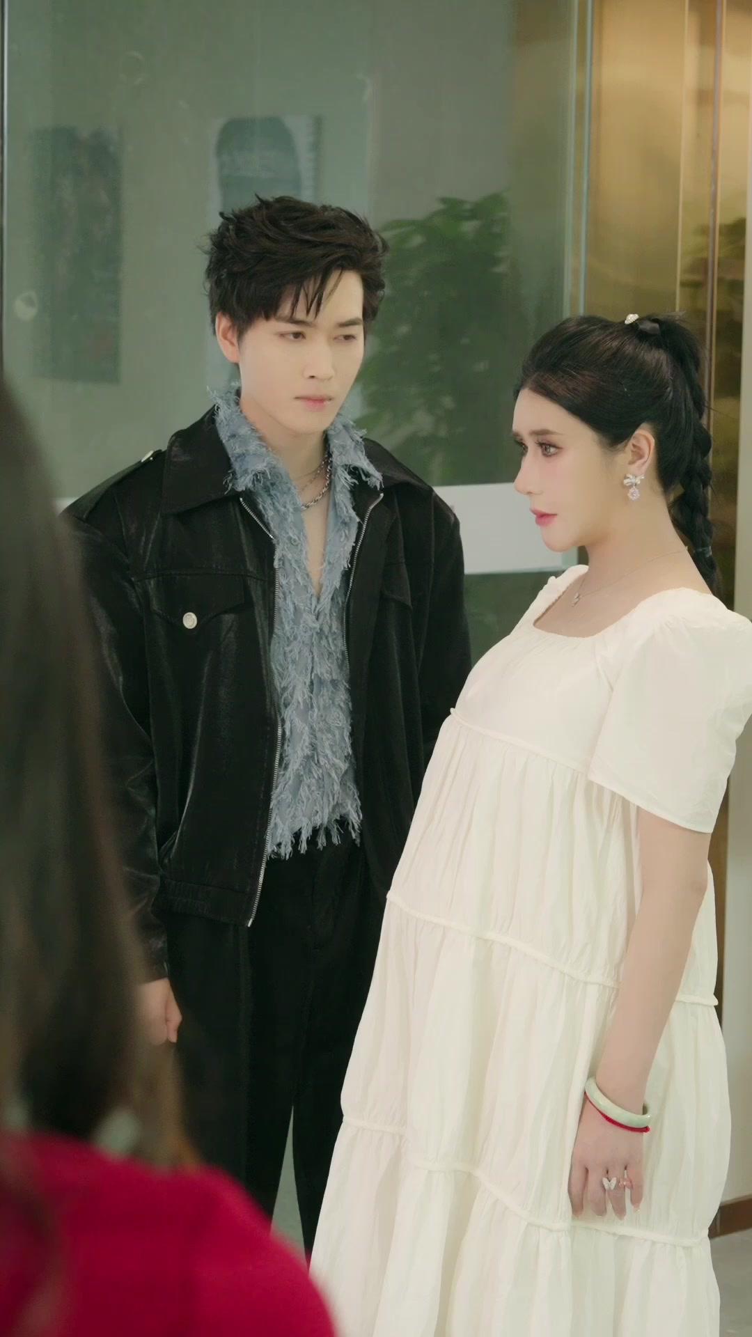 Bye, Scum Ex! Hi, Rich Life!