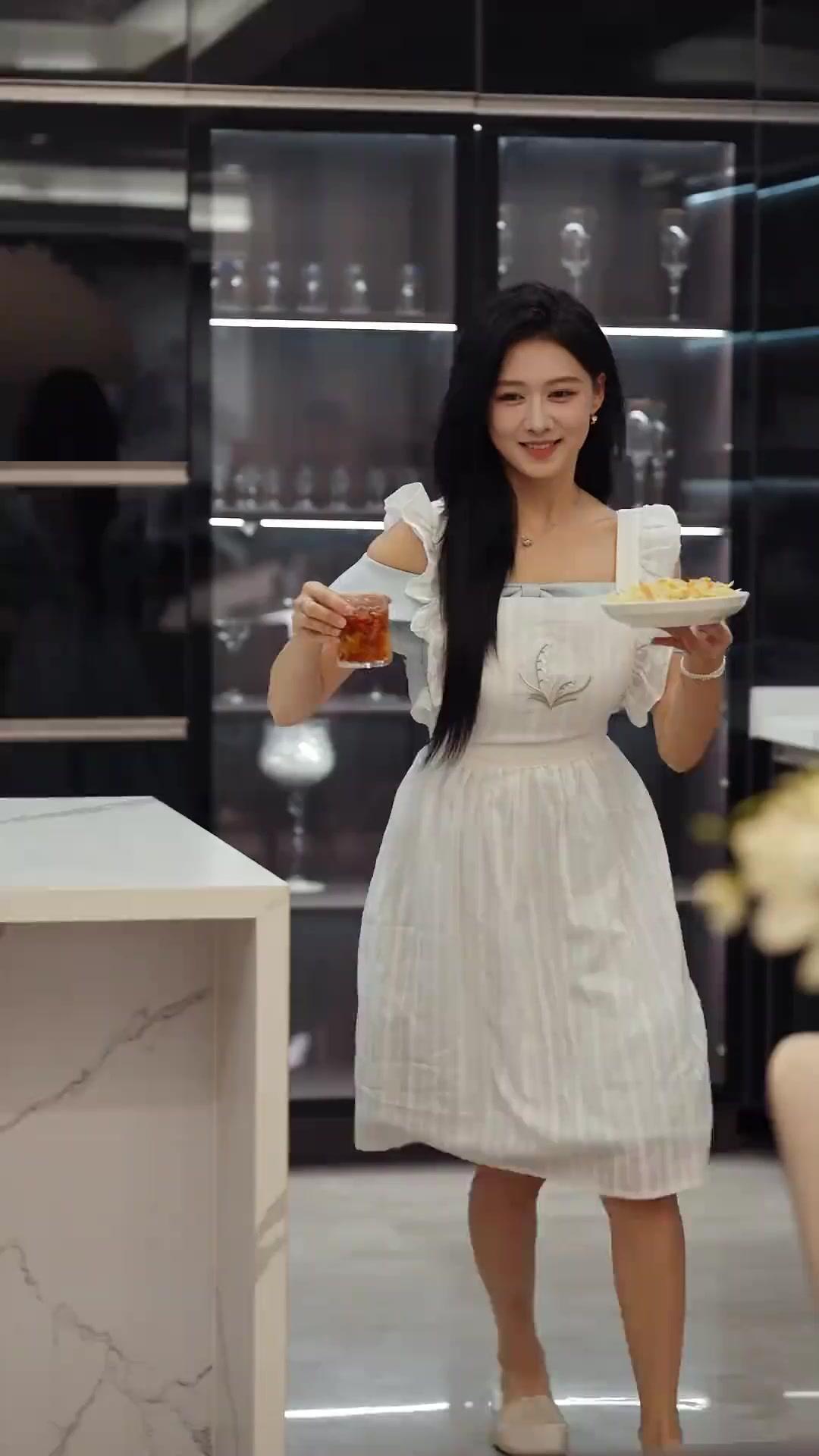 Primadona dan Pengawalnya