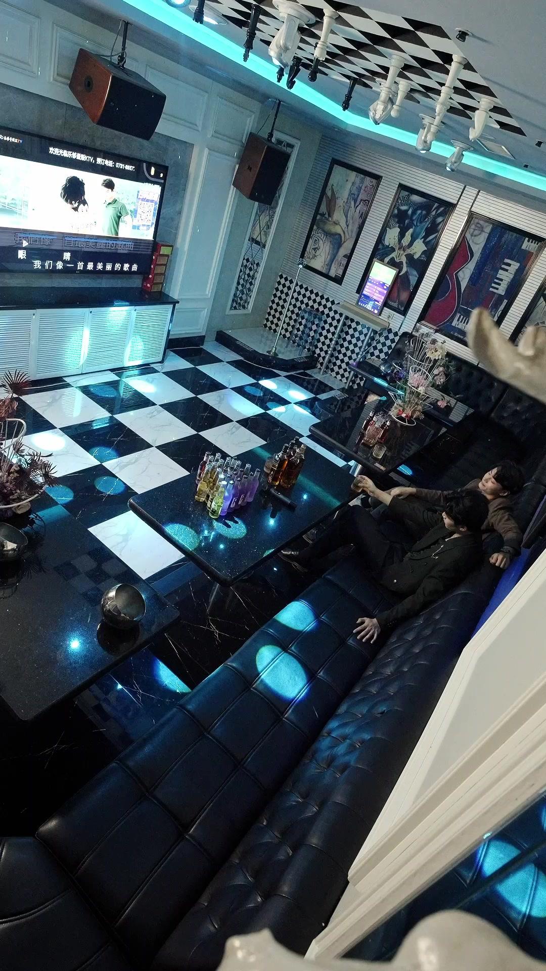 Una noche, tres vidas