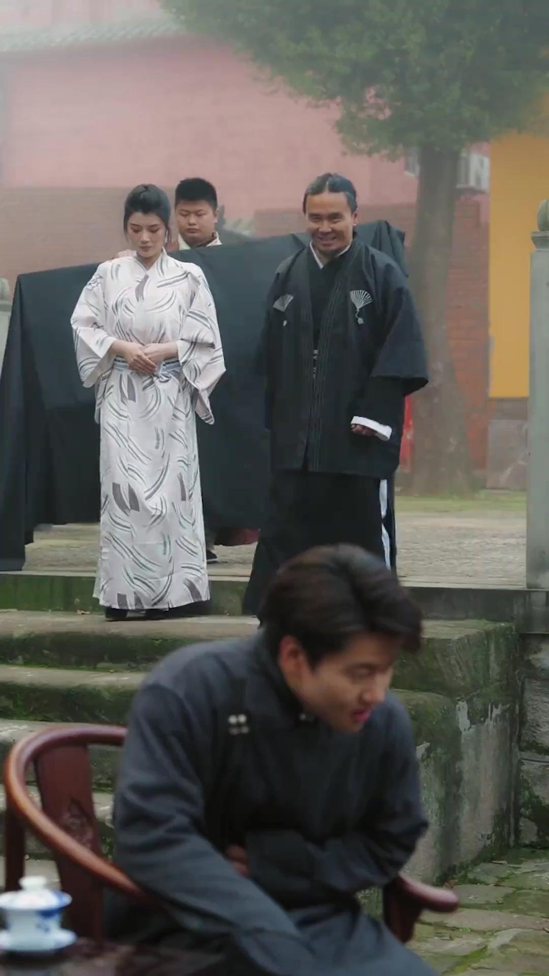 Detrás del maquillaje