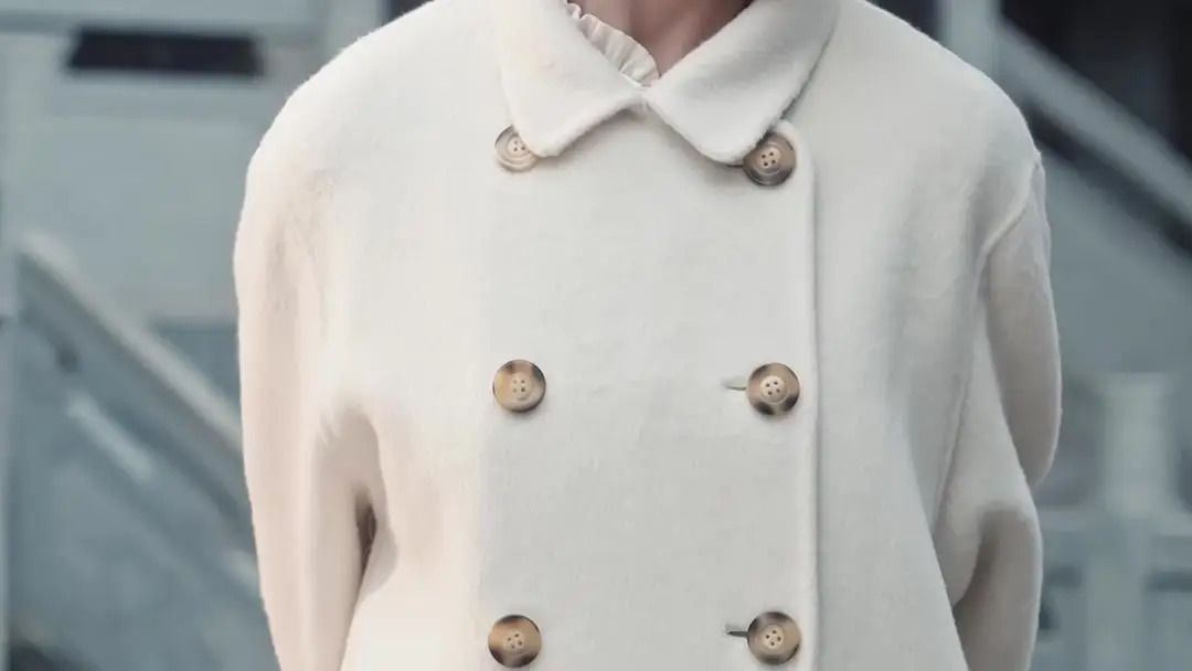 The New Year Feud: When a Fur Jacket Screams Louder Than Words