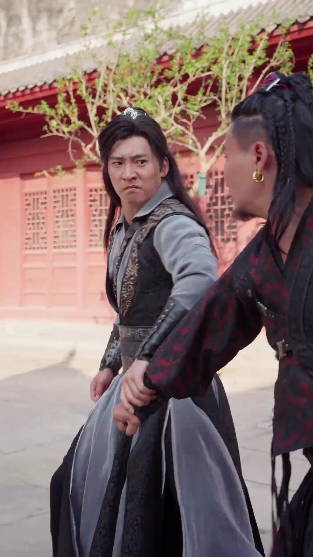 (Dublajlı) Ejderhanın Zafer Yolu