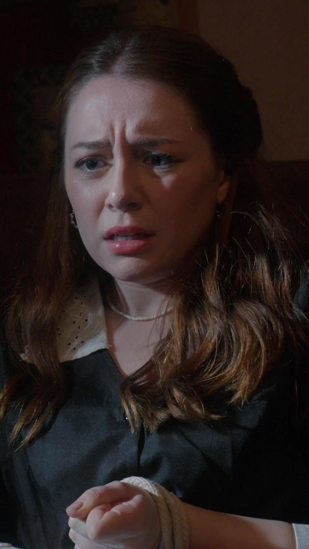 A Empregada Secreta do Chefe da Máfia