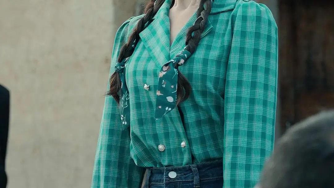 ONE MORE LIFE IN 1984: When the Village Chose Her Over the Chain