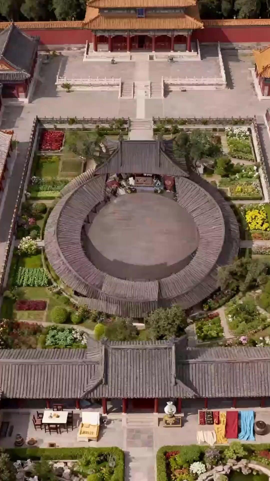 (Dublajlı) Kasabın Kudretli Kılıcı Altındaki Prenses