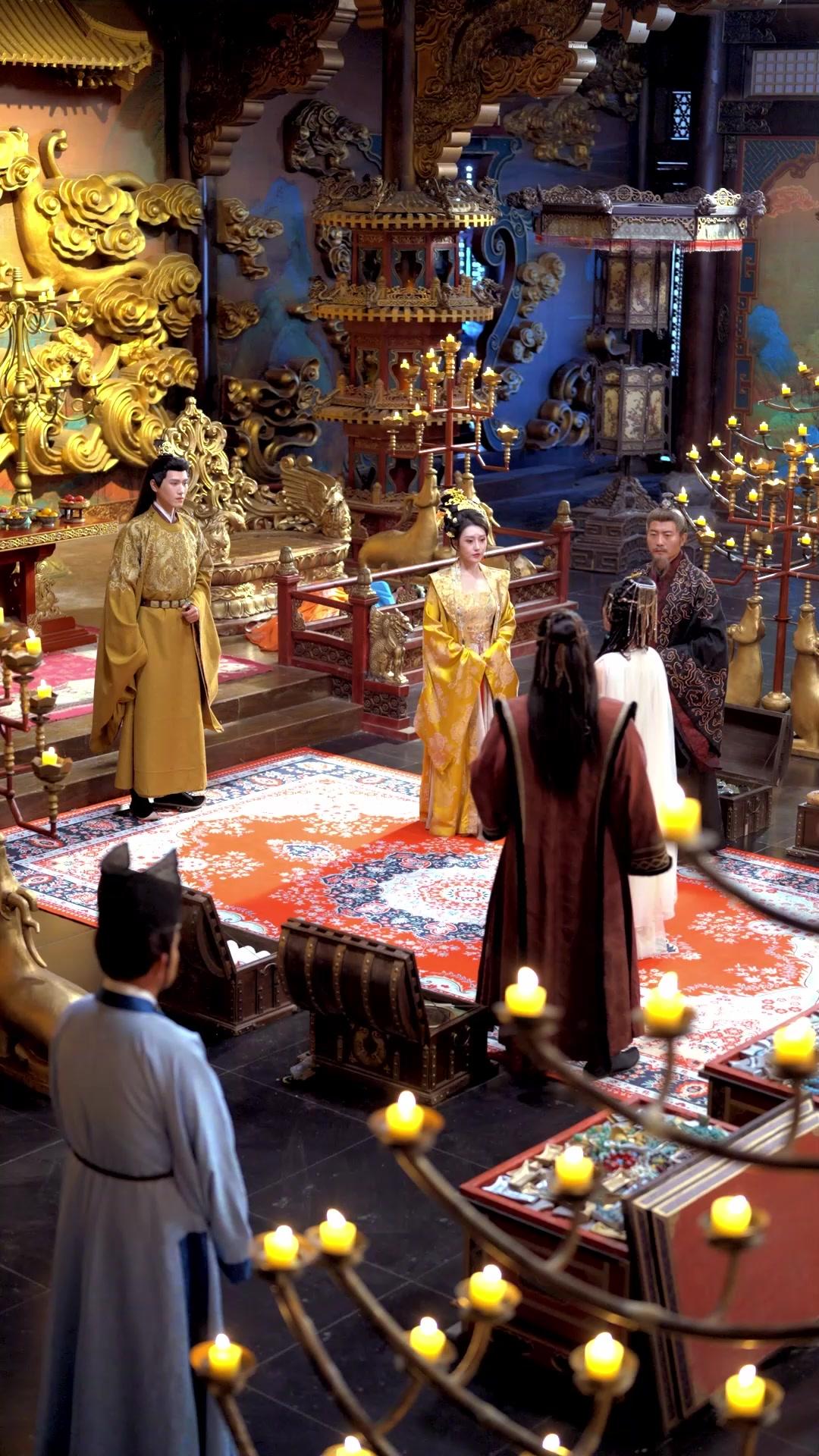 Sandiwara Kaisar Palsu