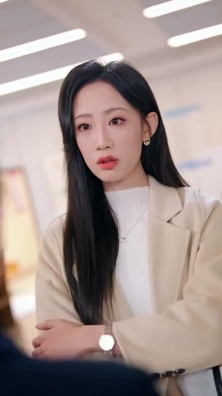 窓口越しの運命の交差点