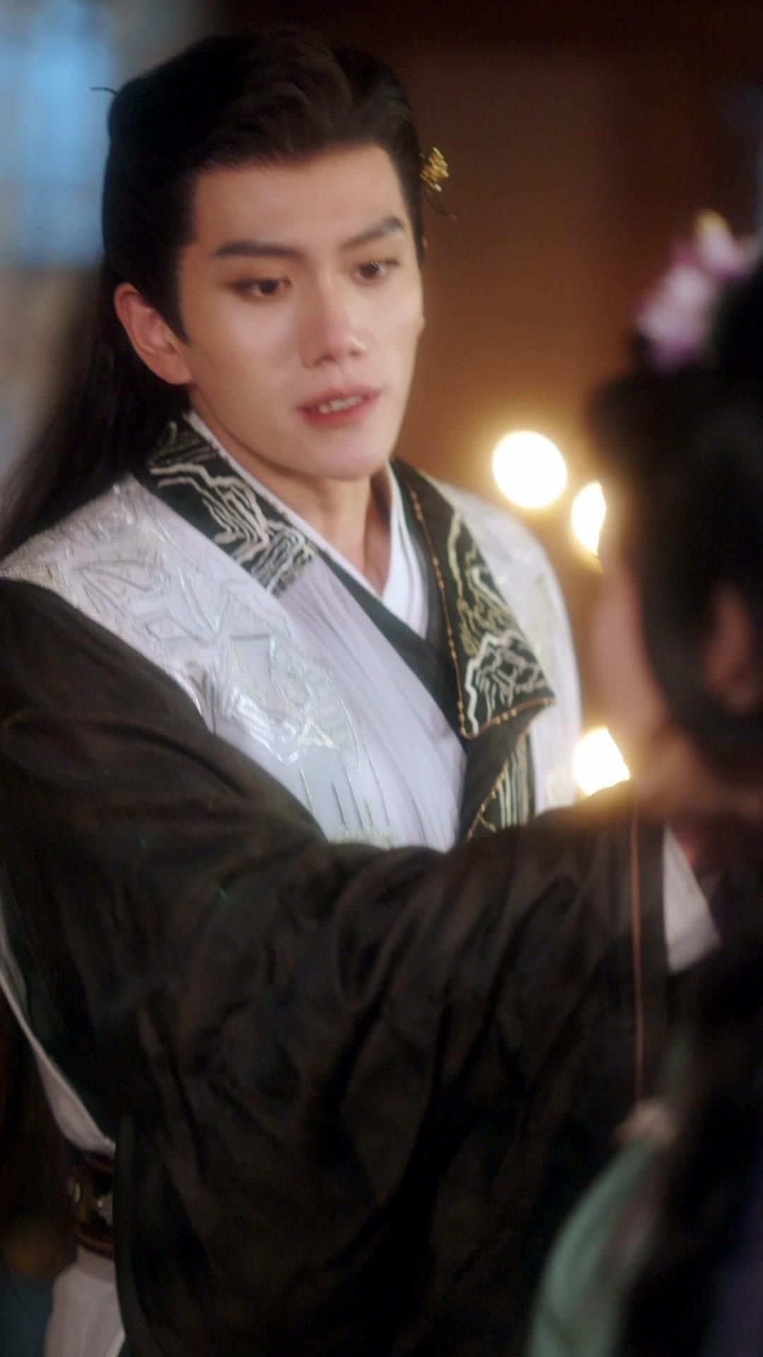 L'IVRESSE DE LA COURONNE