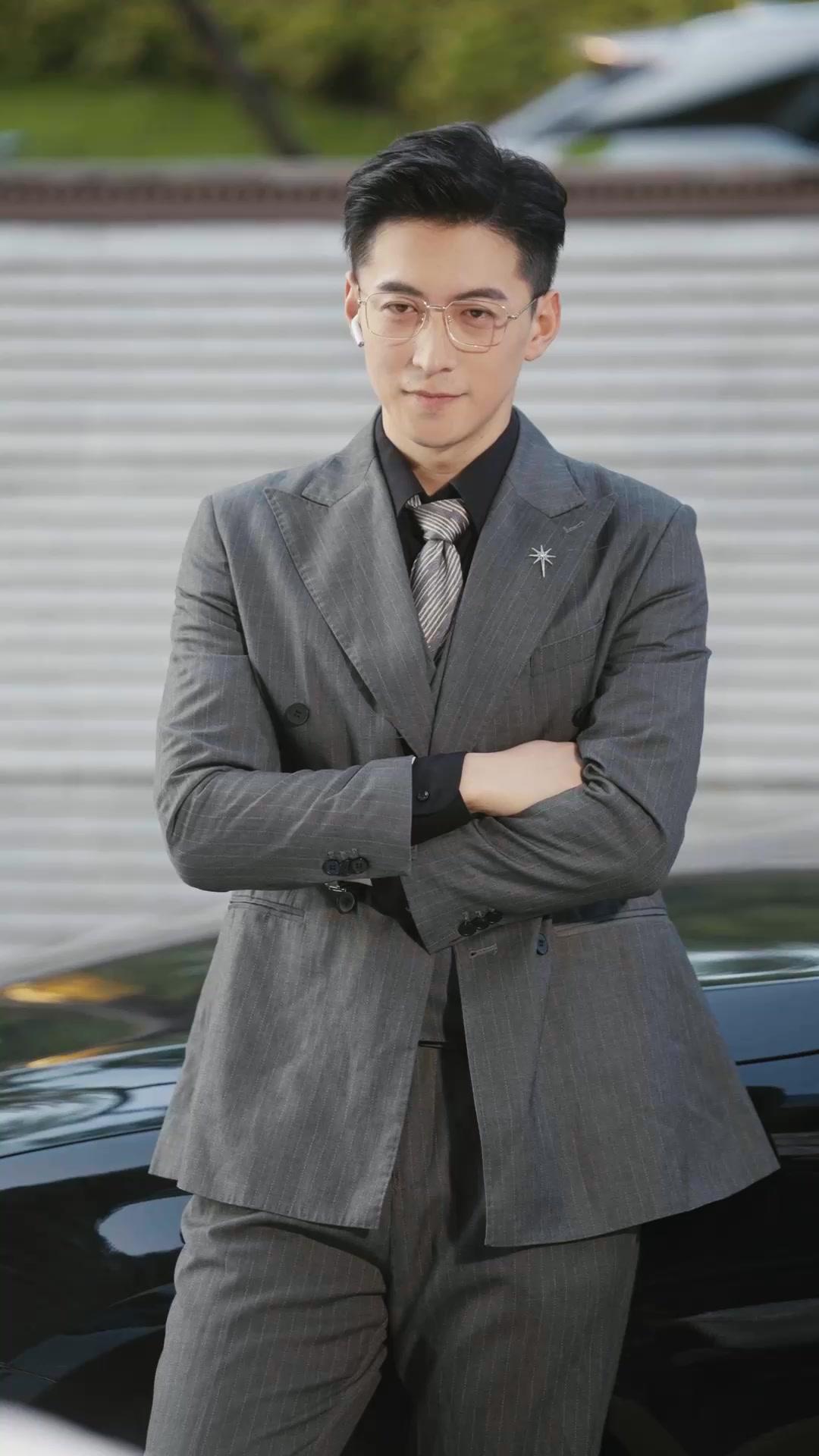 A Herdeira Voltou: Seu Pai é o Maior "Pai-Coruja"