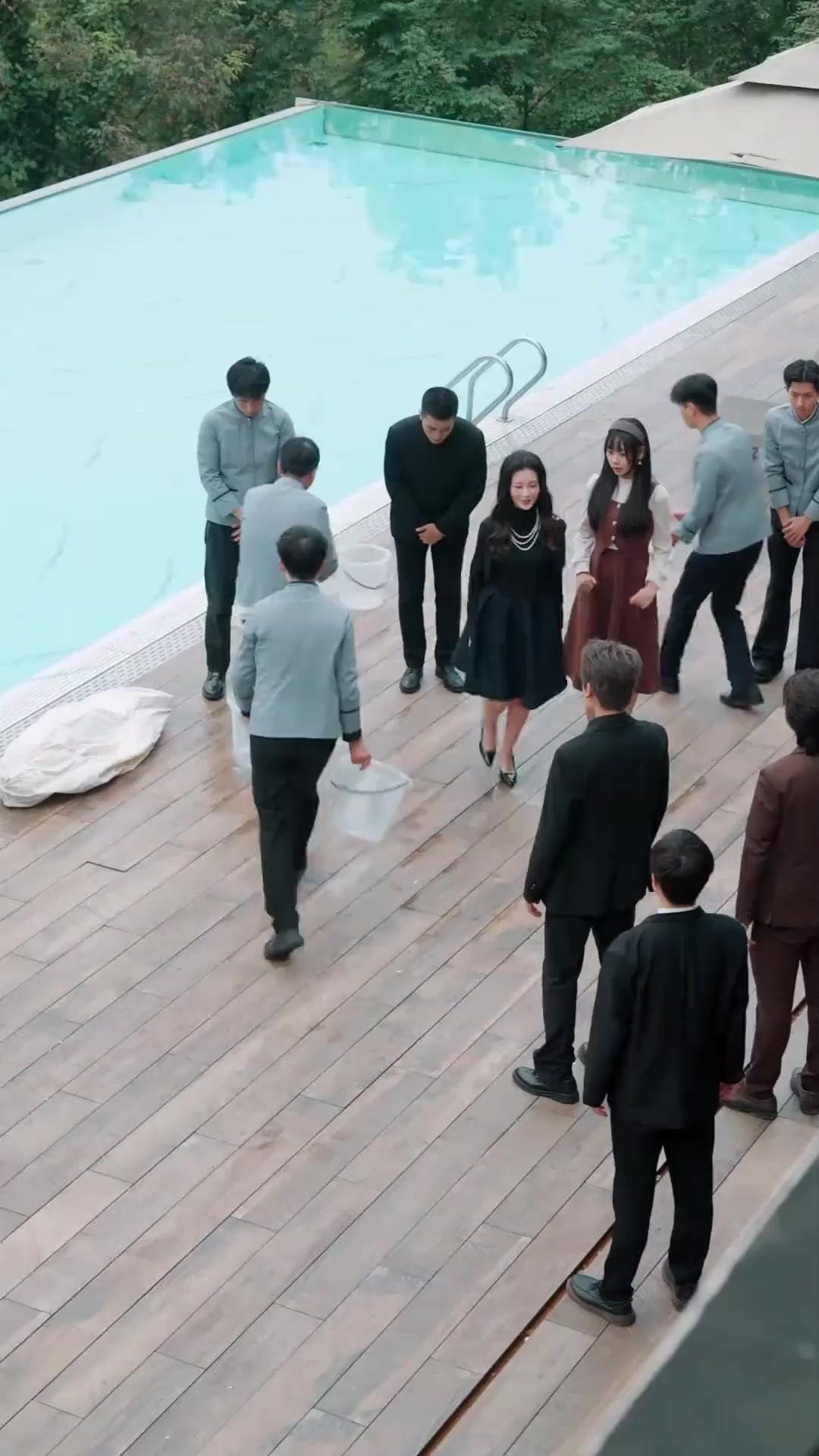 (พากย์เสียง) กุหลาบในเปลวเพลิง