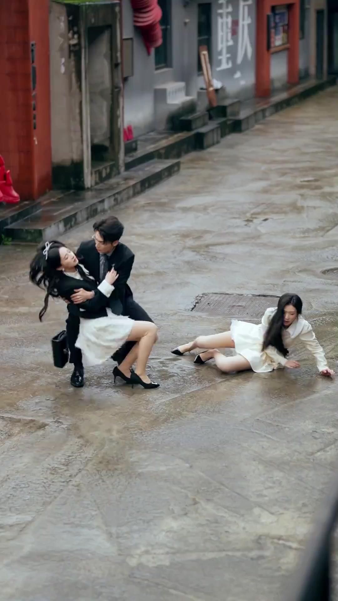 (Doublage) À SON DÉPART, LA NEIGE TOMBE