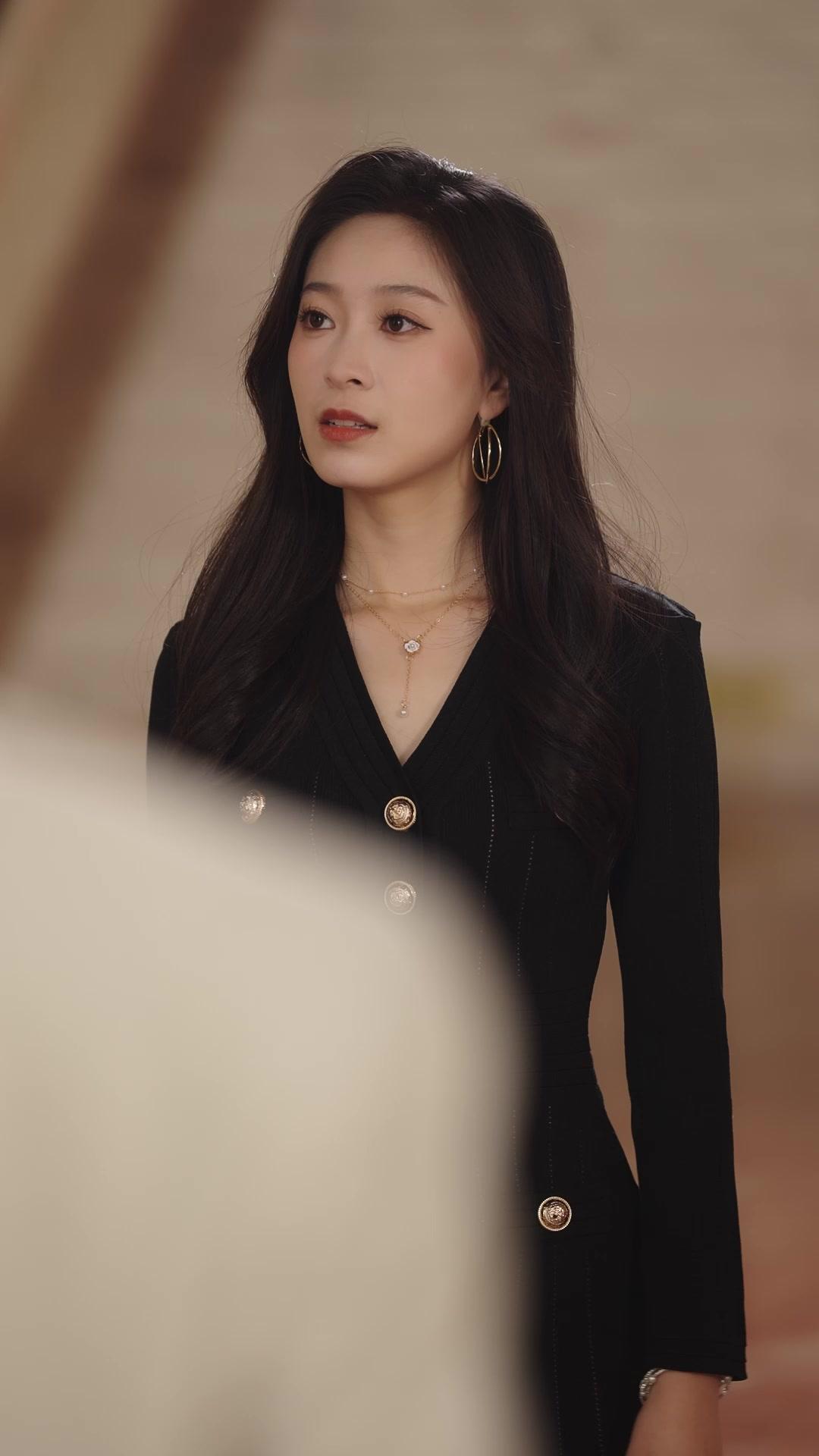 Long Uy Trấn Thiên Hạ