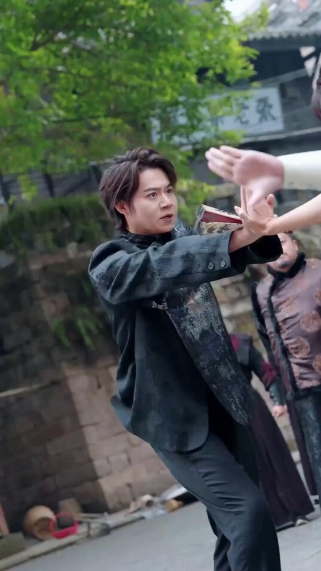 (Dublajlı) Biraz Fazla Güçlüysem Ne Olmuş?