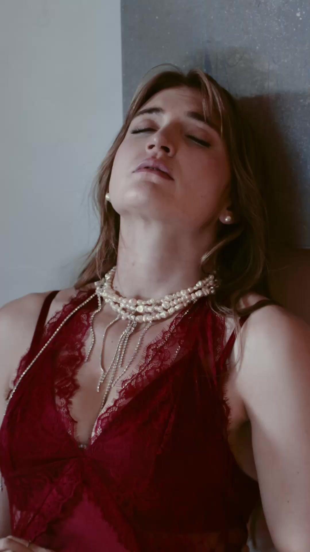 THE ALPHA'S KEPT WOMAN