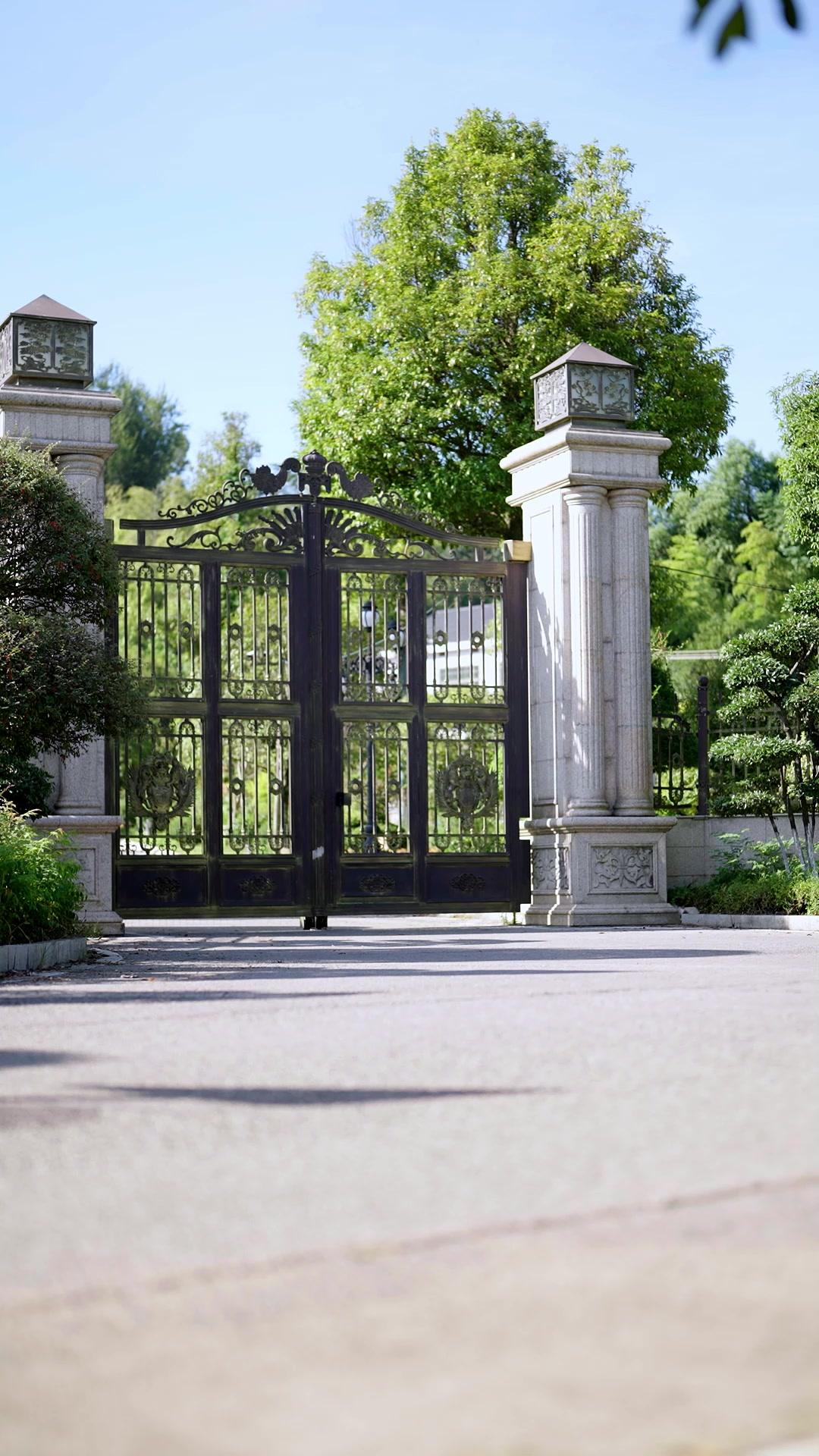 Suami Sewaanku Konglomerat