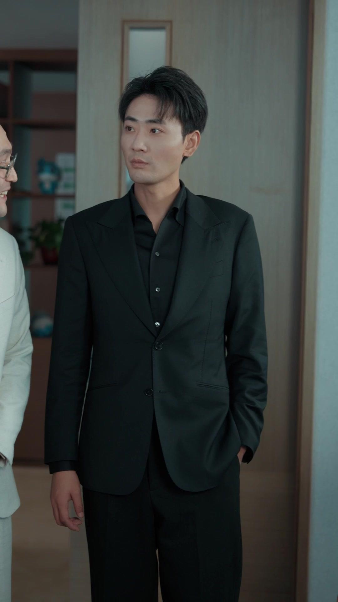 Satpam Ini Tak Terkalahkan!