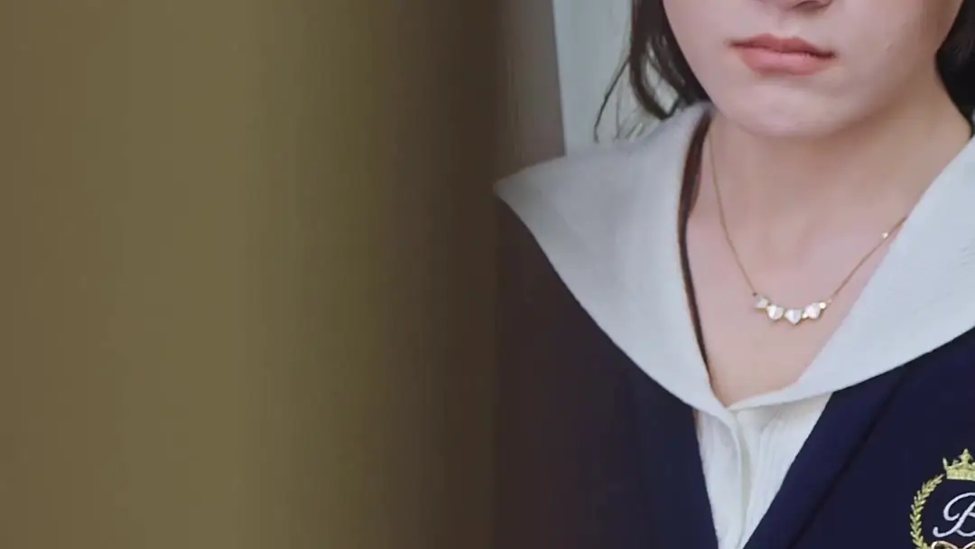 Campus Queen Falls for Me After My First Love Betrayed Me: When Kindness Feels Like Surveillance