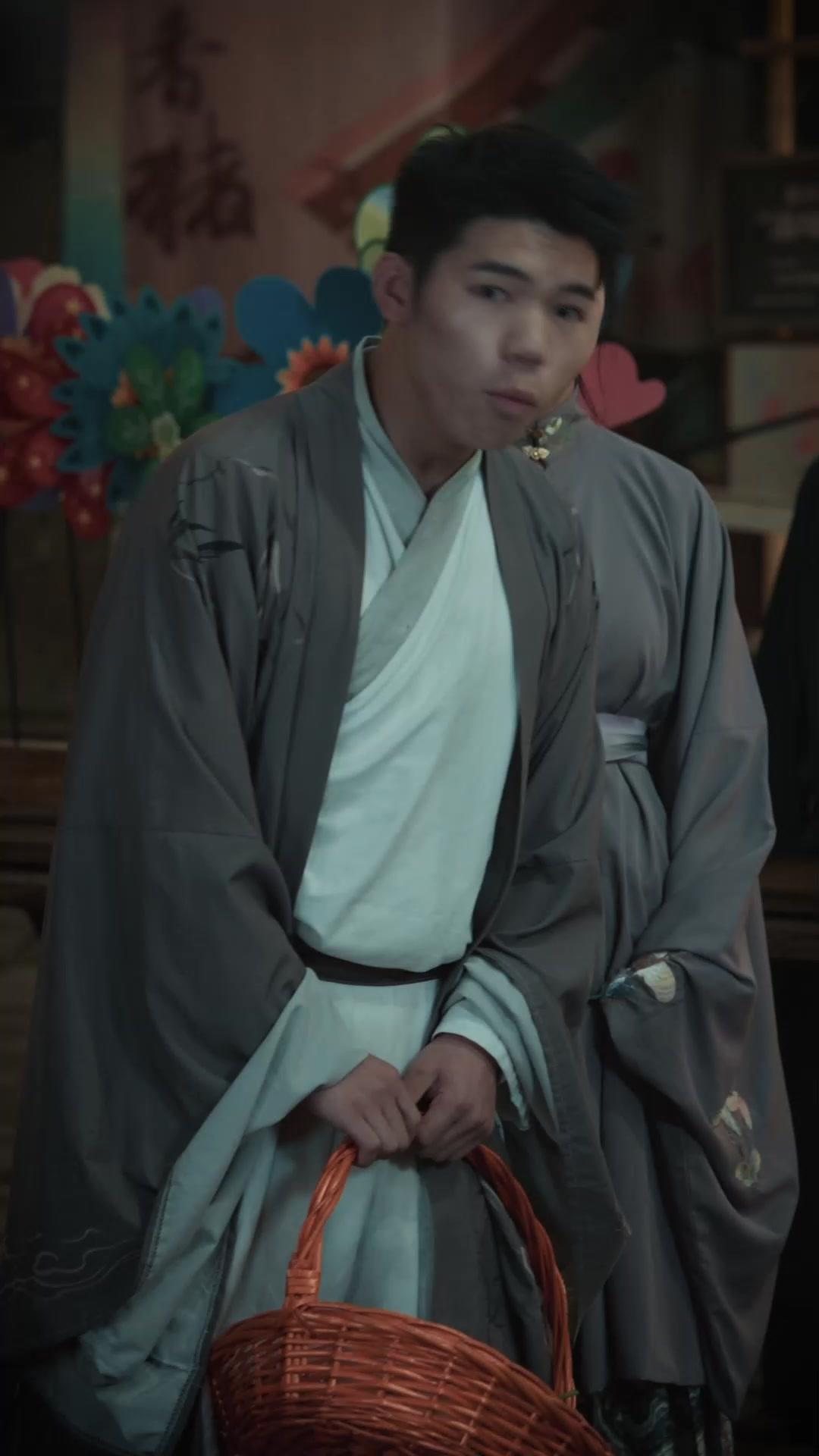 Dewa Bela Diri Turun Dunia