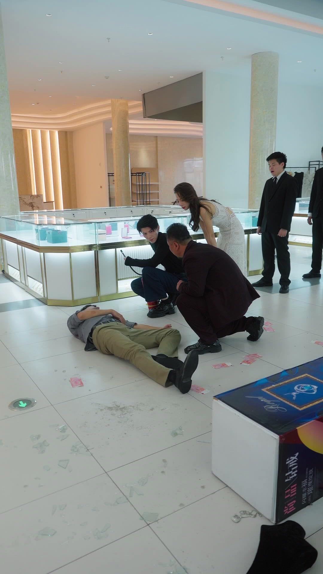 دمعة العودة تشعل الماضي