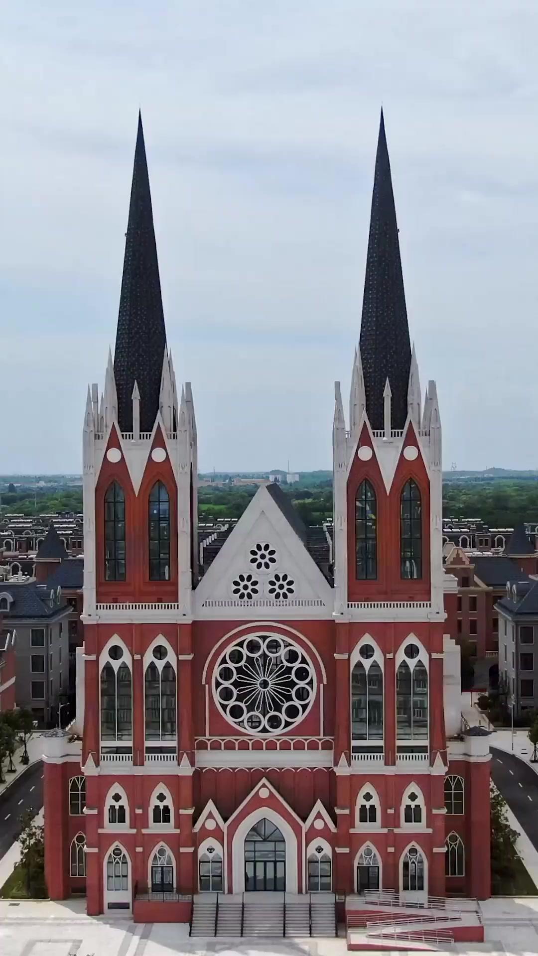 หงส์ตัวจริงอยู่ทางนี้