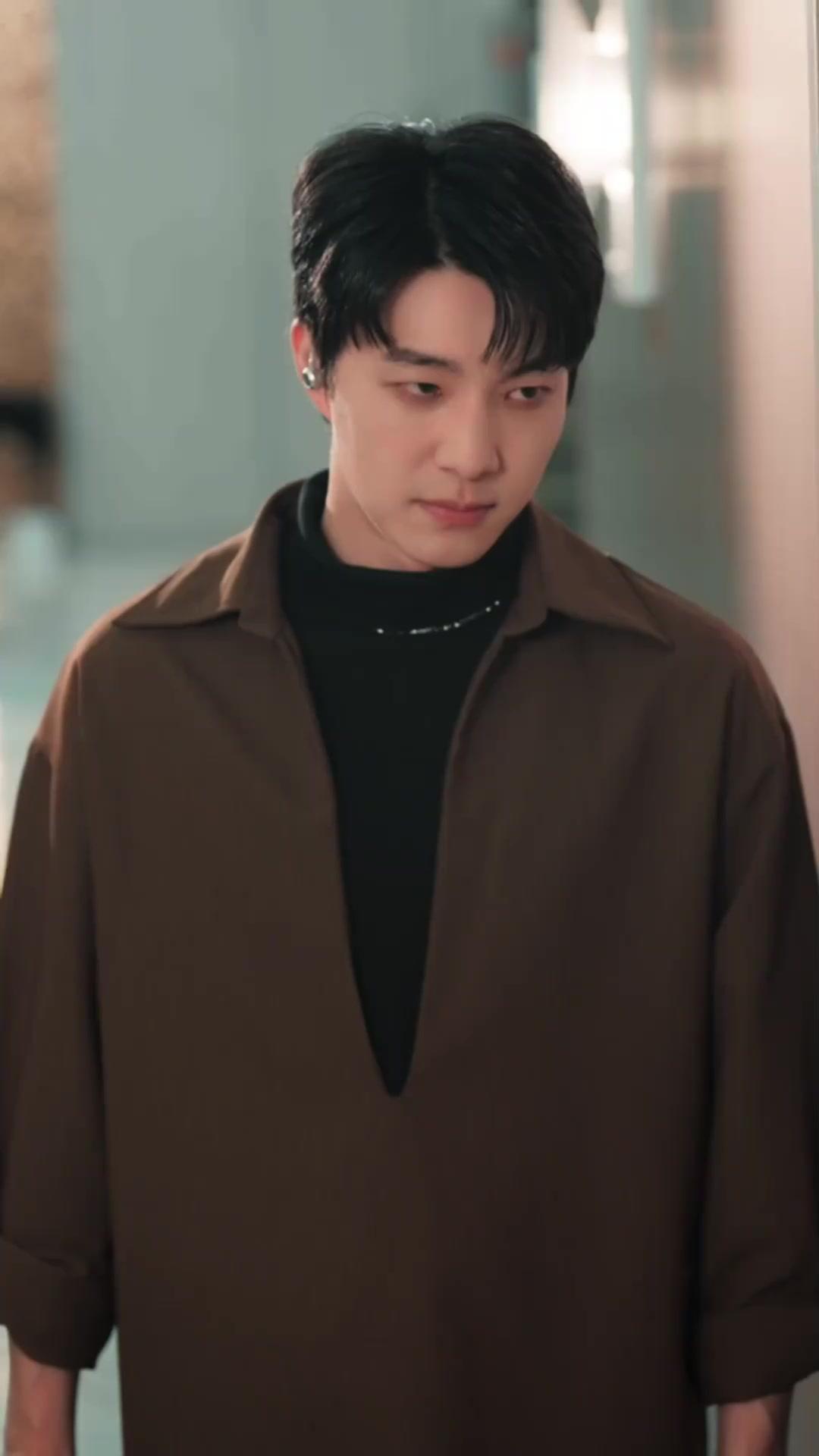 หน้ากากซ่อนเสียงแค้น