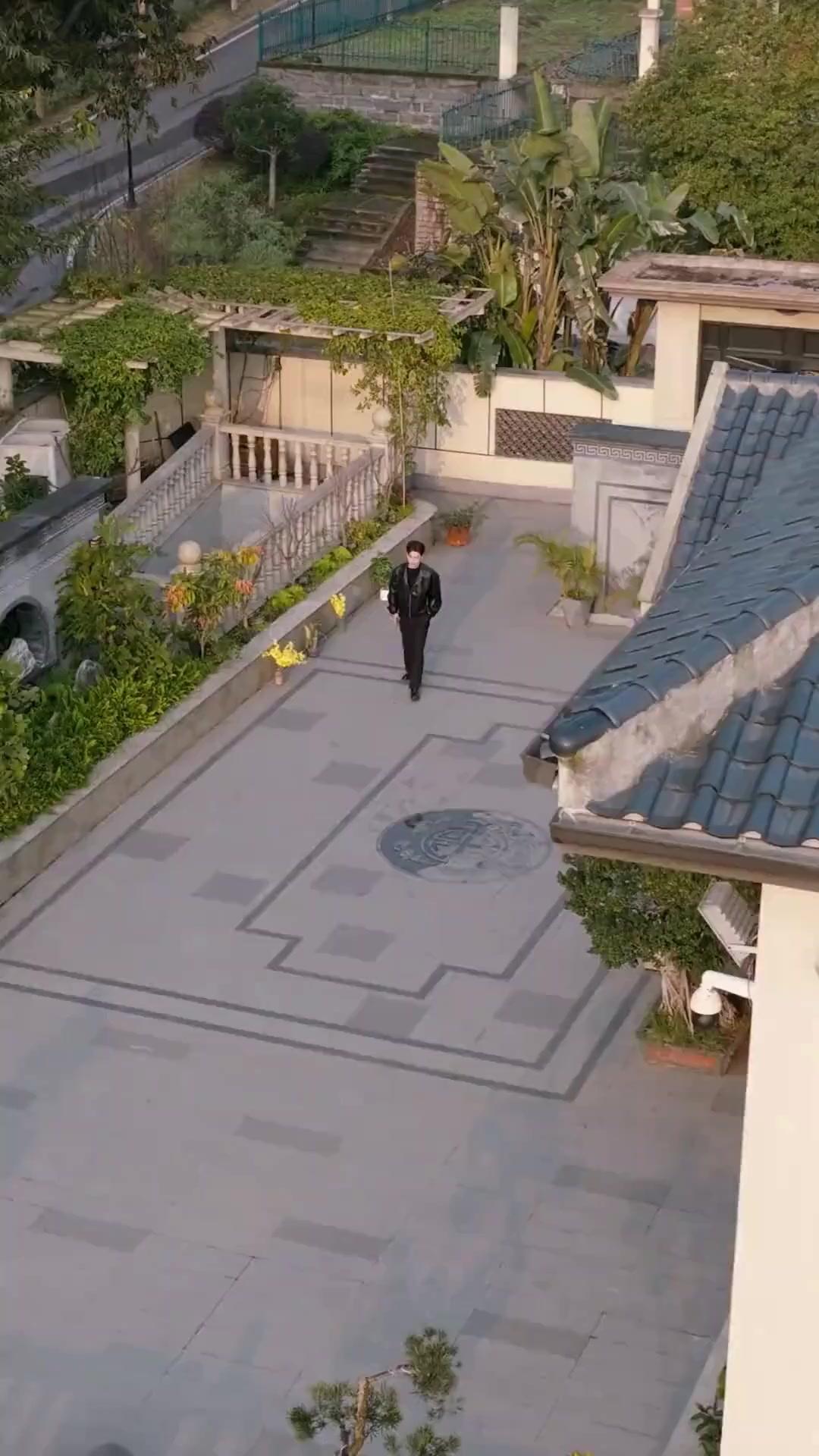 (Dublajlı) Planlanmış Çöküş