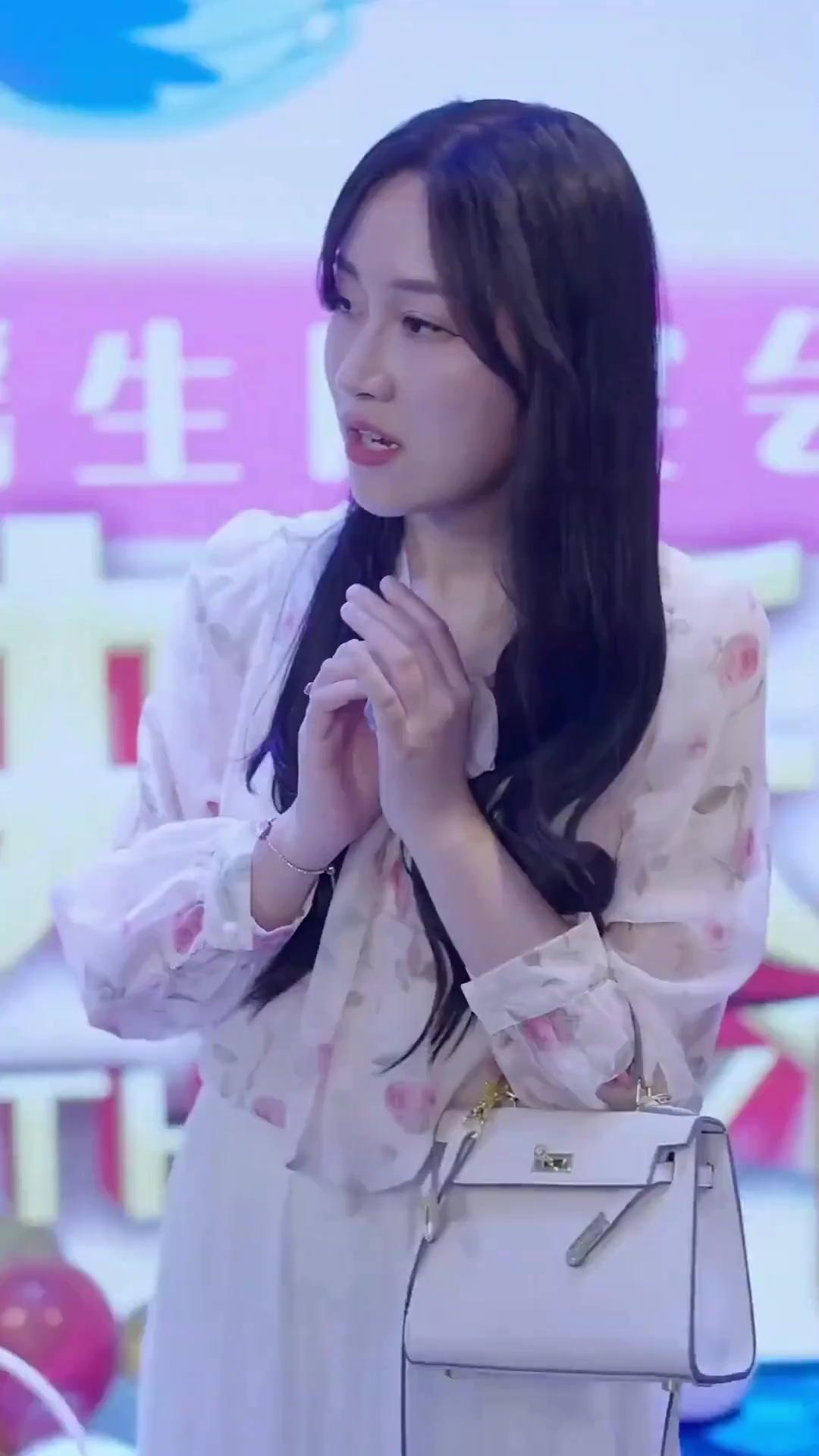 (Dubbed)Dumped, Rich, & 4 Beauties