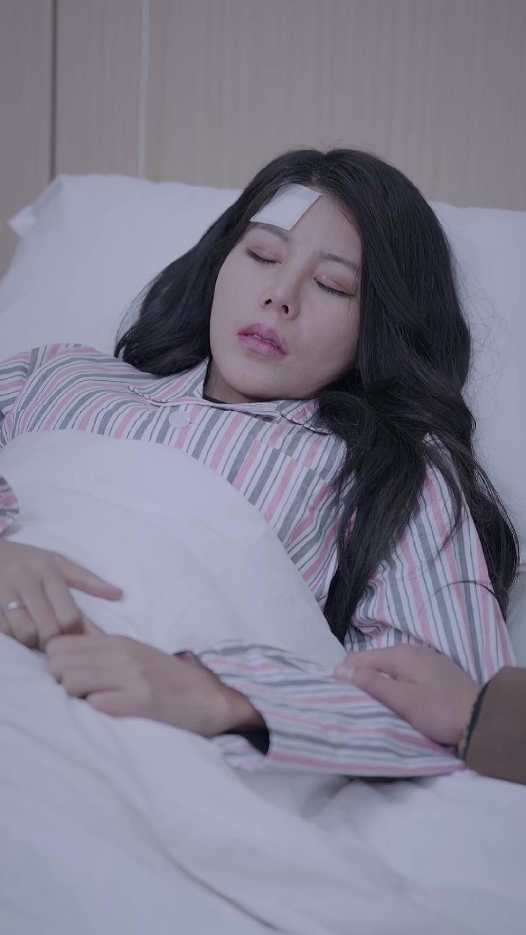 Fingiendo amnesia, atrapé un riquezón