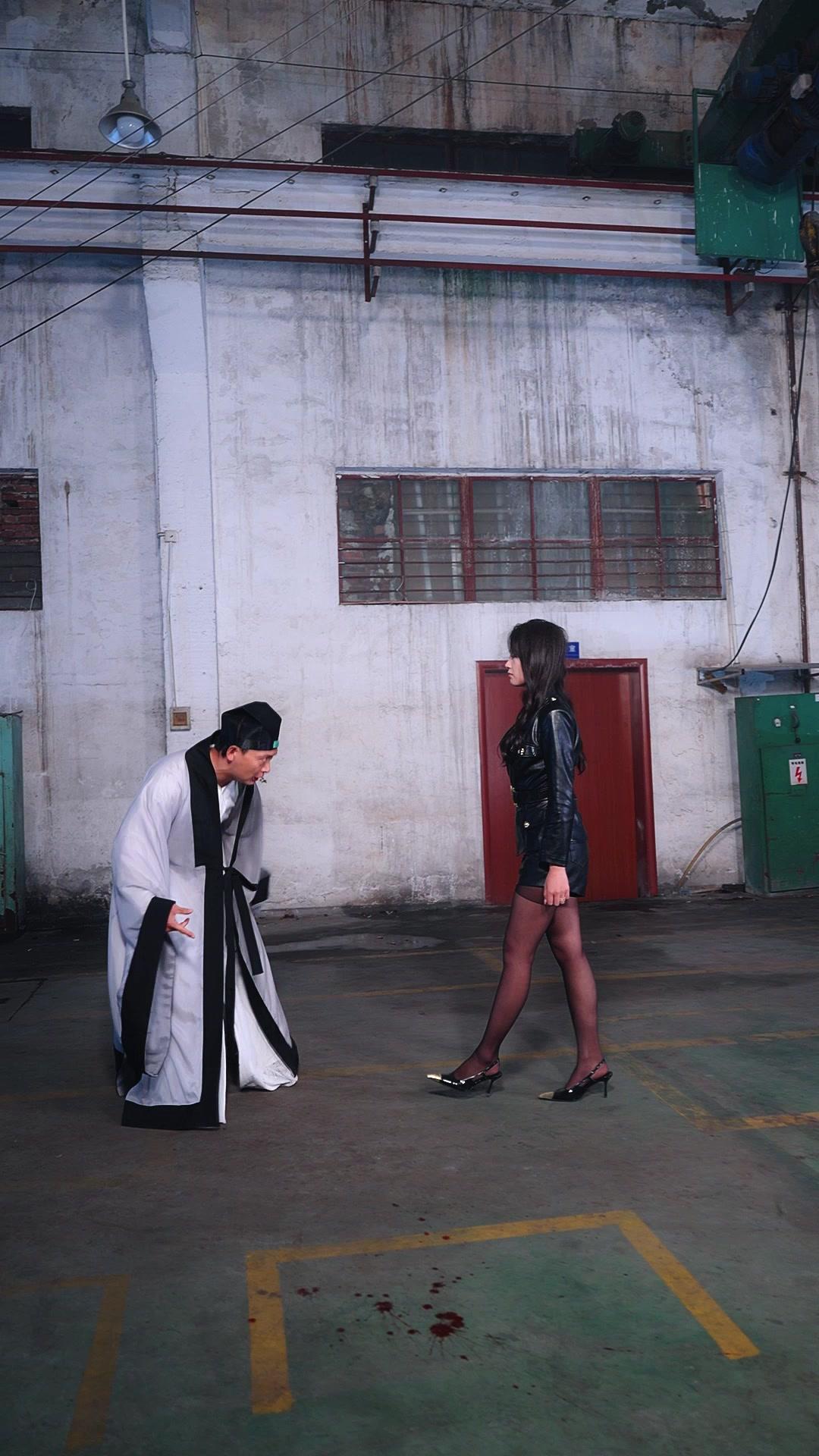 This Time, I'm Protecting My Bodyguard!