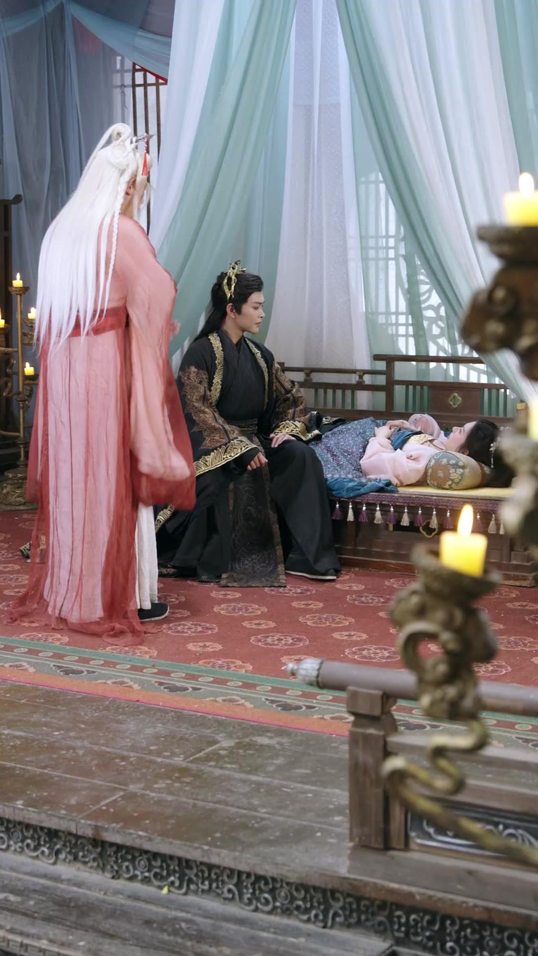 VISAGE VOLÉ, DESTIN BRISÉ