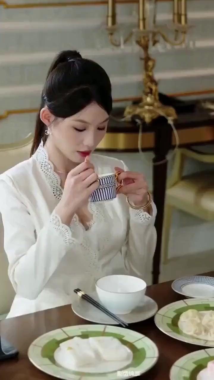 (Dublajlı) Eşsiz Qilin Bedeni