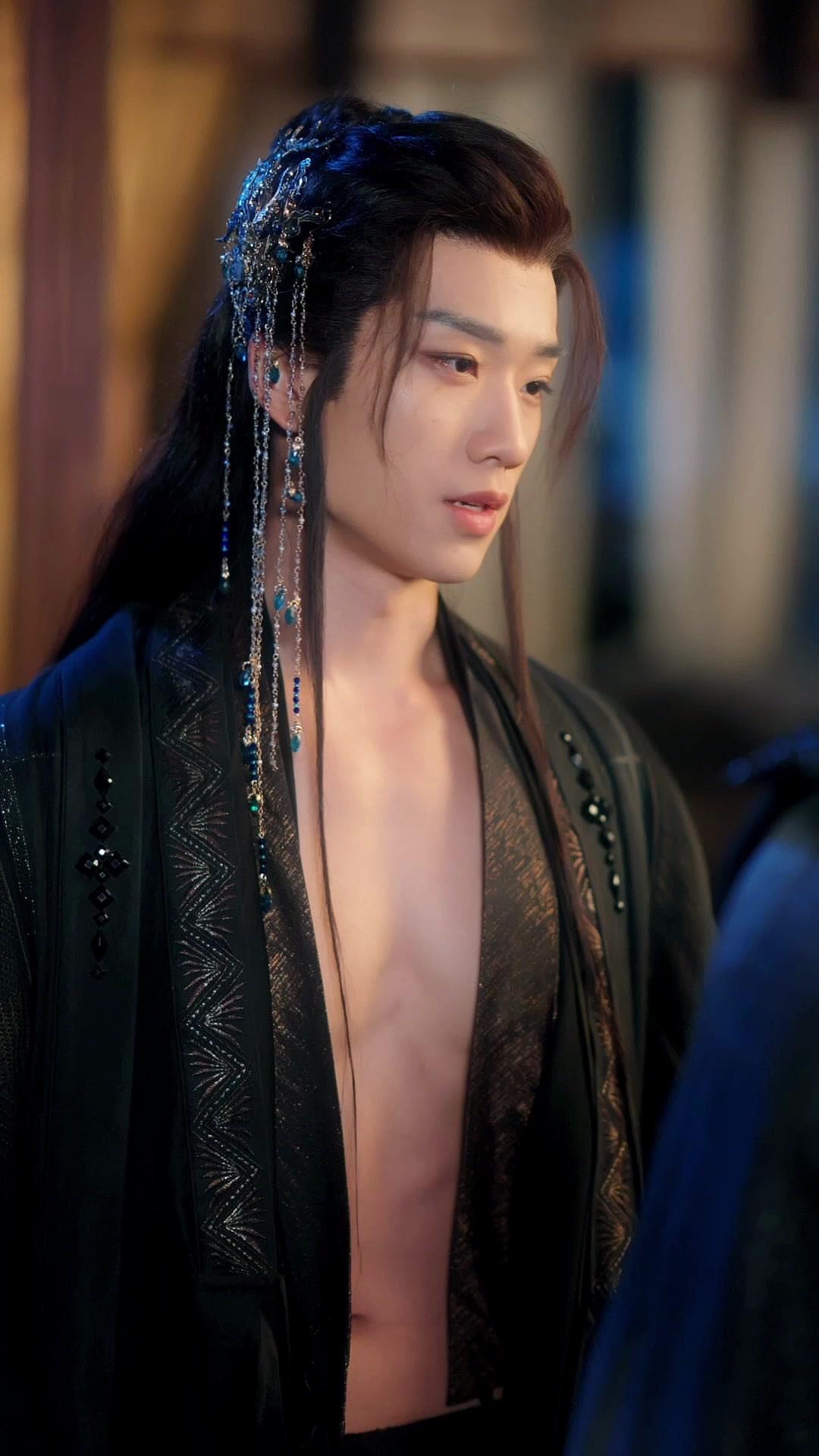 L'IVRESSE DE LA COURONNE