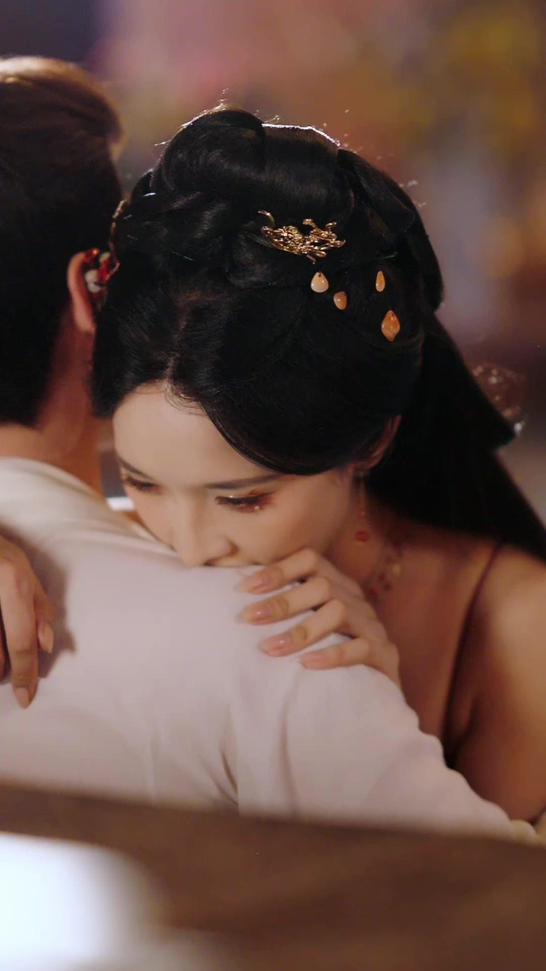 Las hermanas renacen en la guerra del palacio