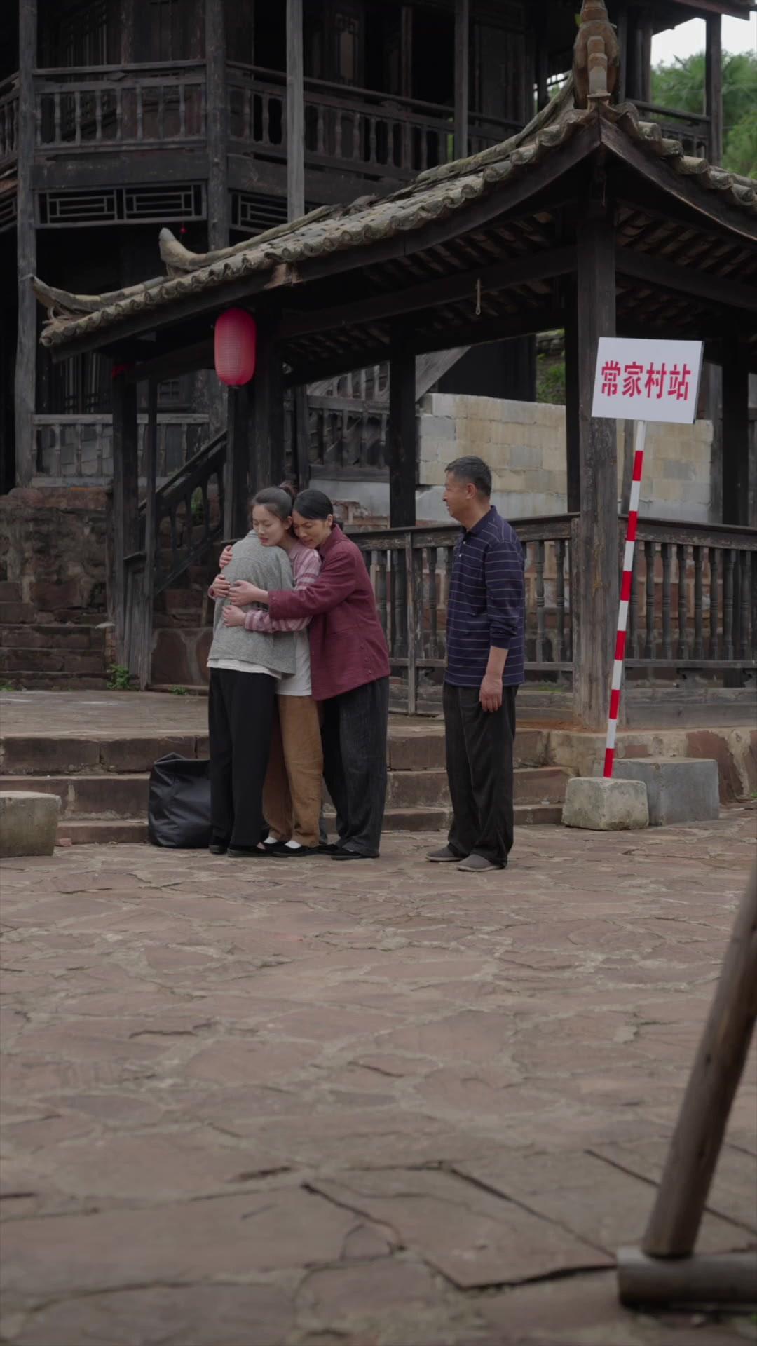 FLORAISON EN PLEIN ÉTÉ 