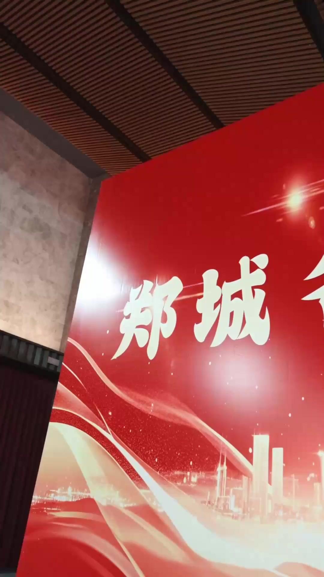 林深霧暗曉光遲