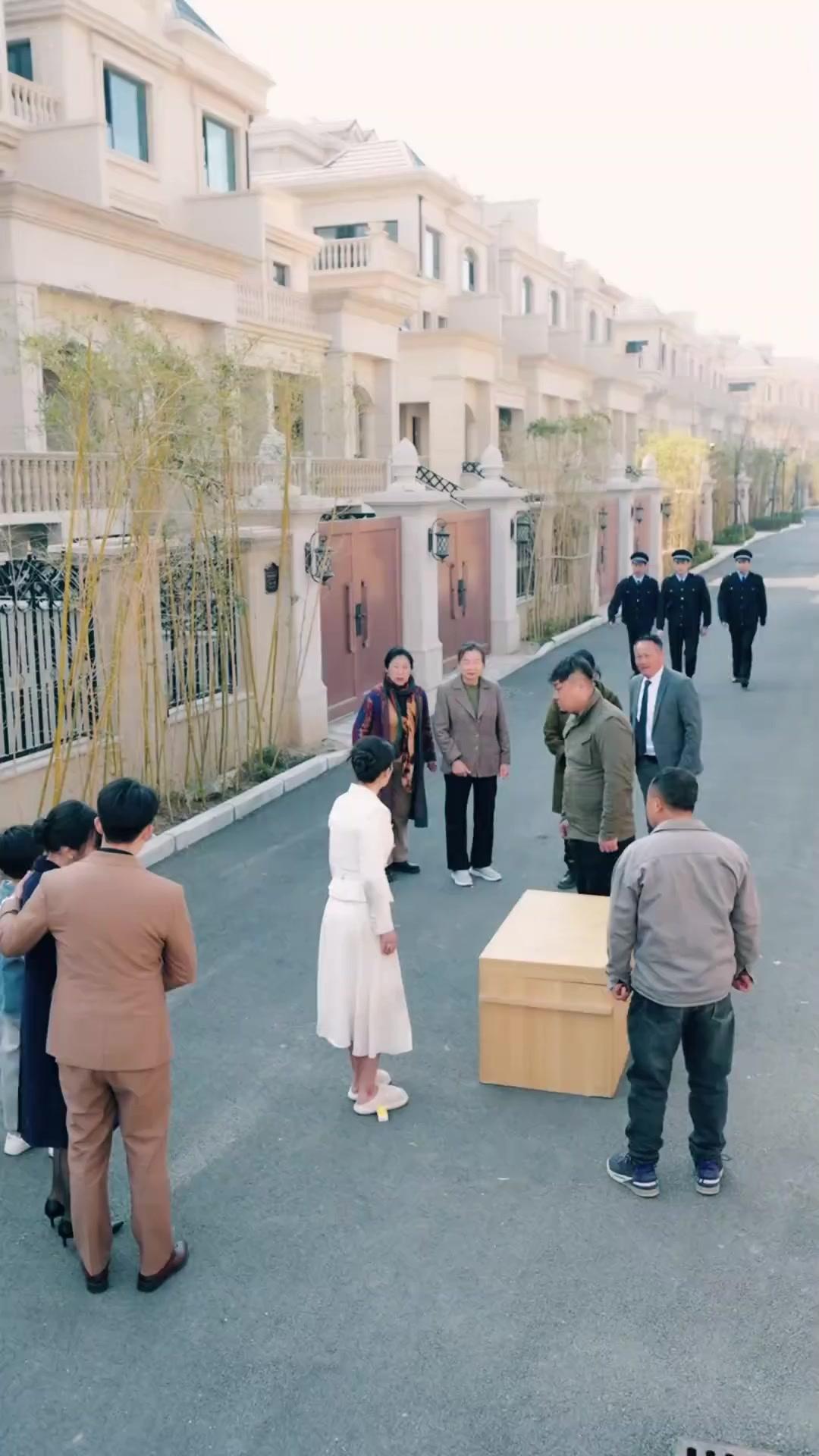 COURSE CONTRE LA MORT : MAMAN, SAUVE-MOI !