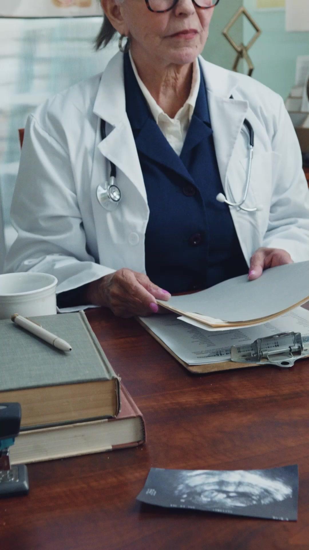 (Doblado)El millonario fugitivo se convierte en mi esposo