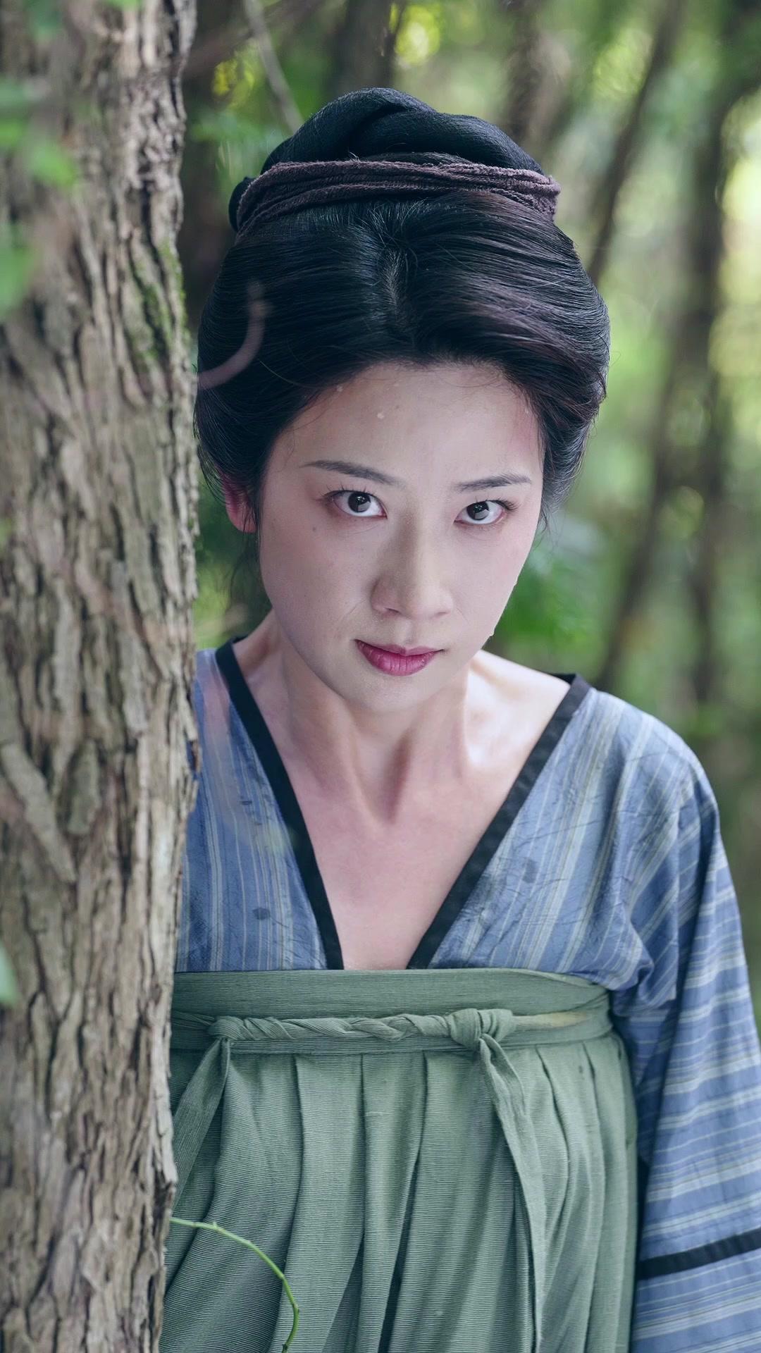 I Became My Sister to Avenge Her