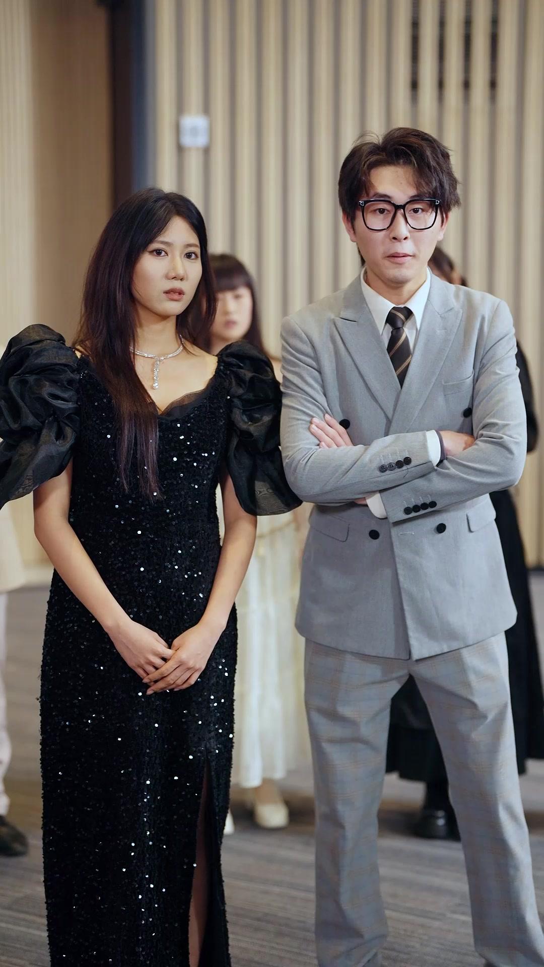 Primadona dan Pengawalnya