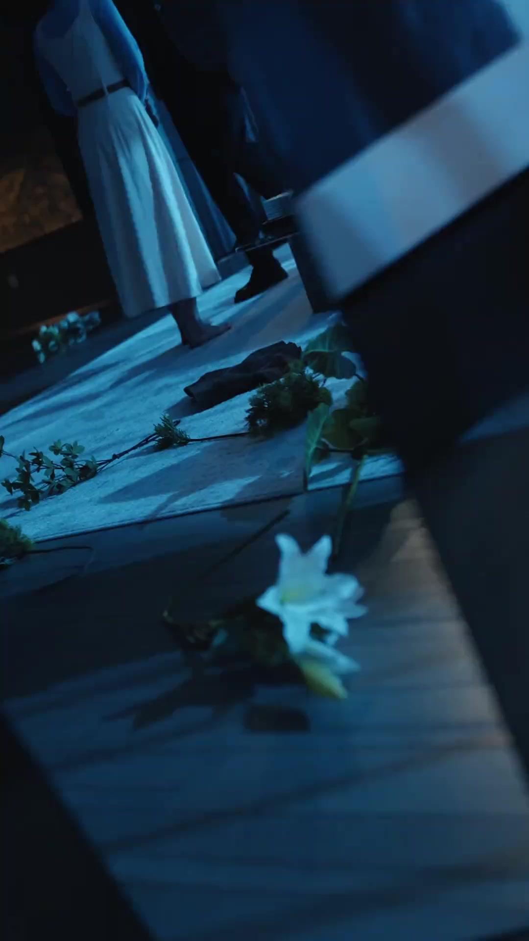 بين الحياة والموت