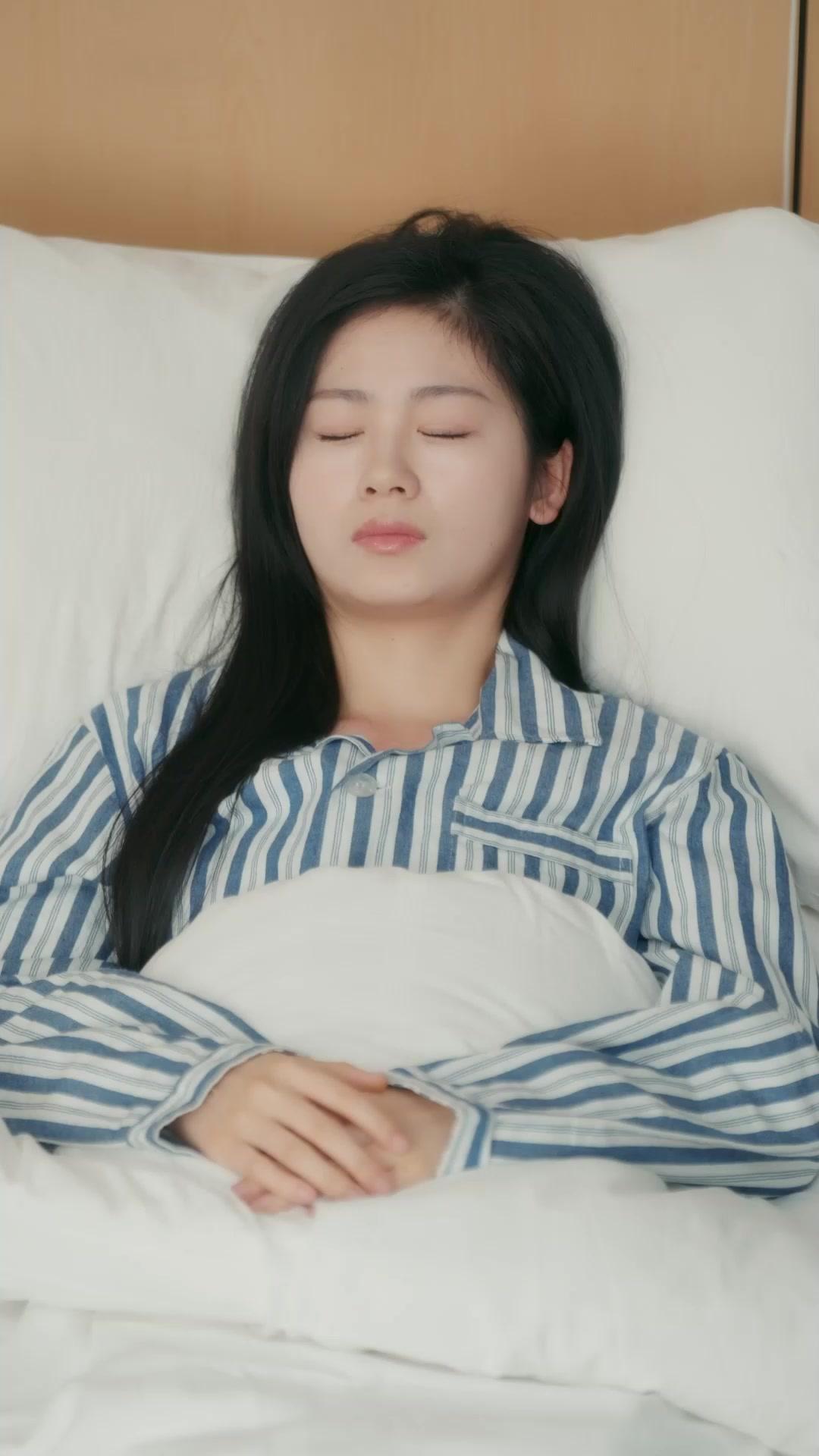 (Dubbed)She Slept, They Wept