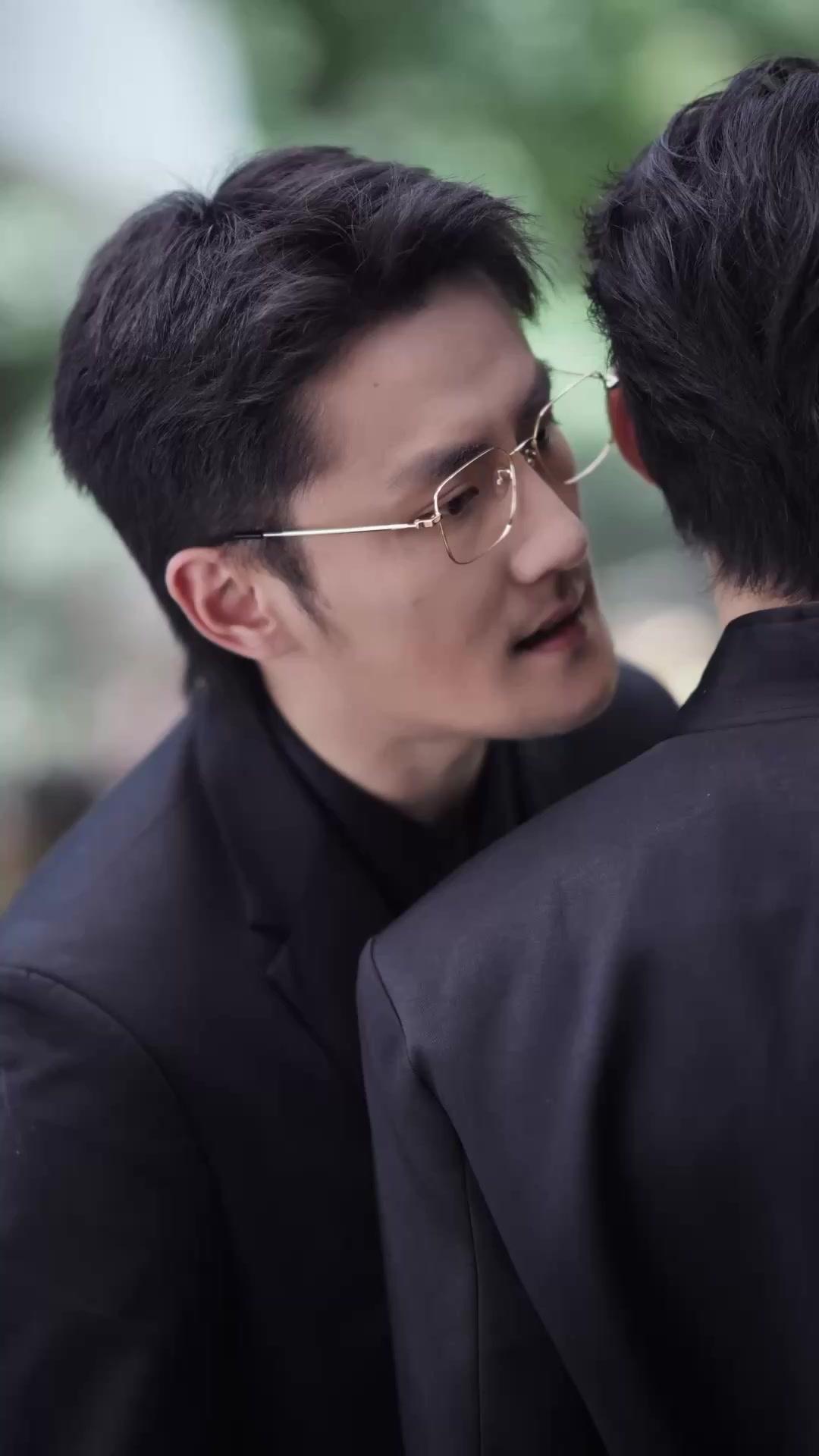 Suamiku Berkepribadian Ganda