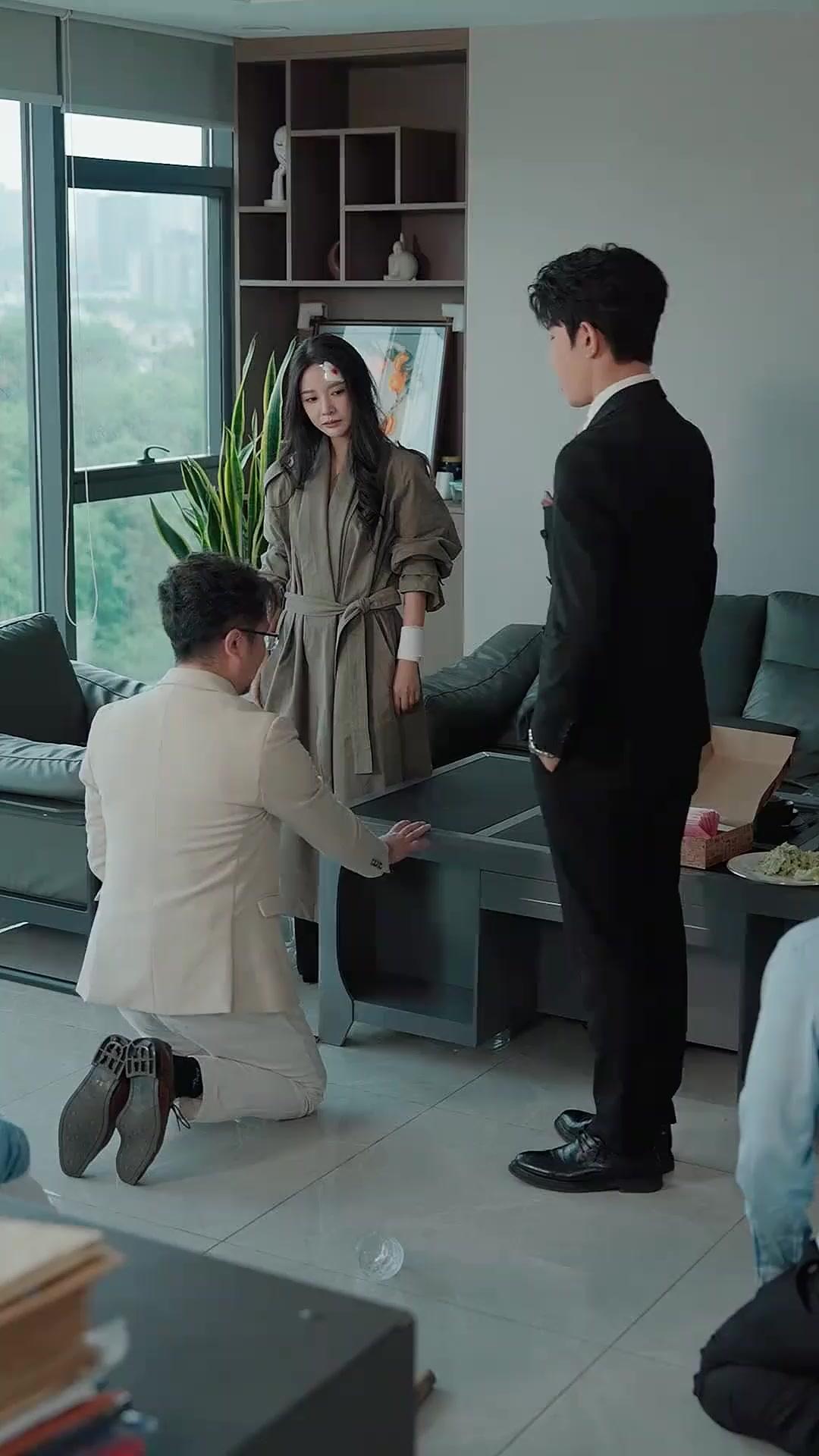 (Doblado) Intolerable