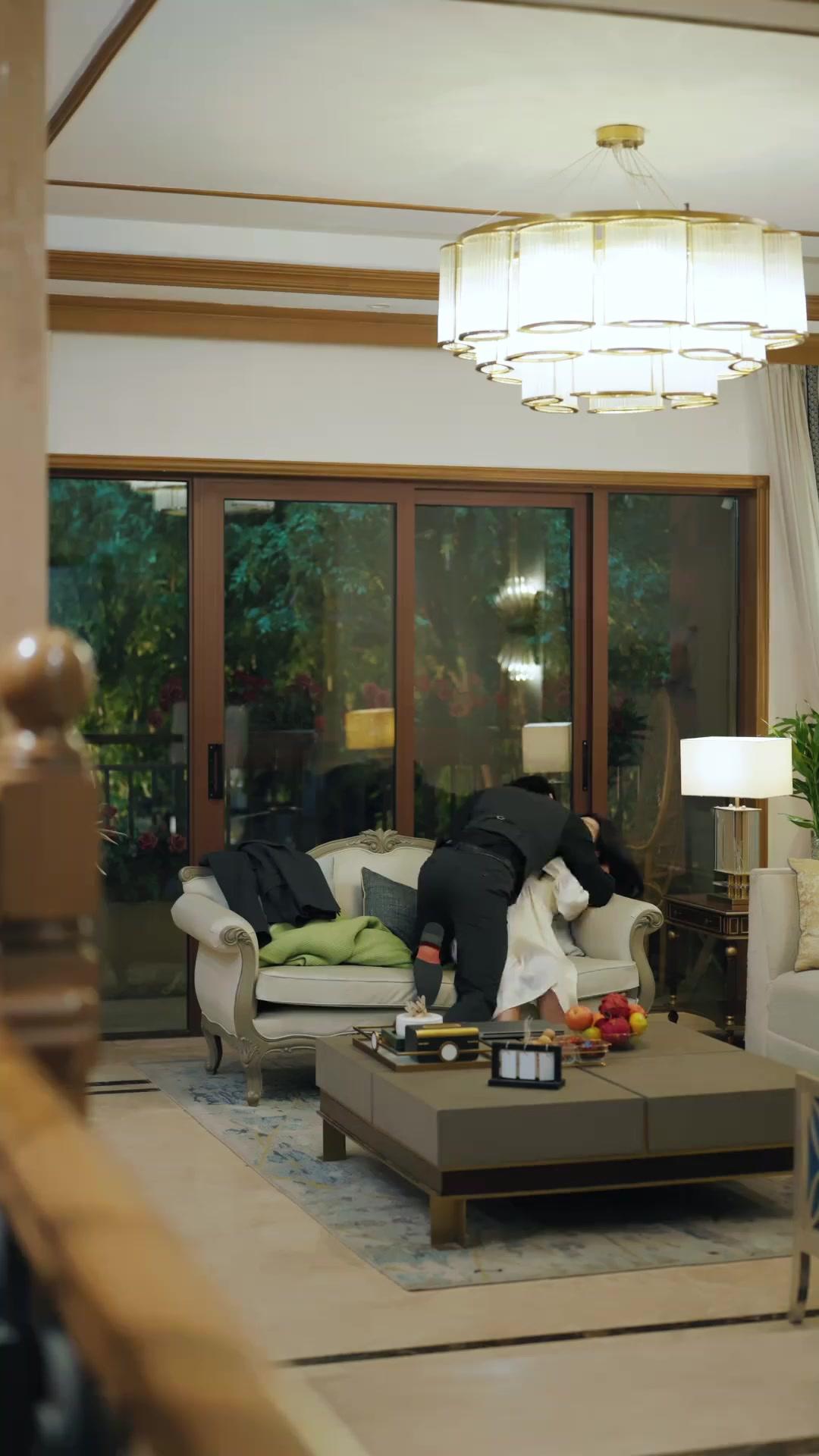 من أنقاض الحب... ولدت الأسطورة