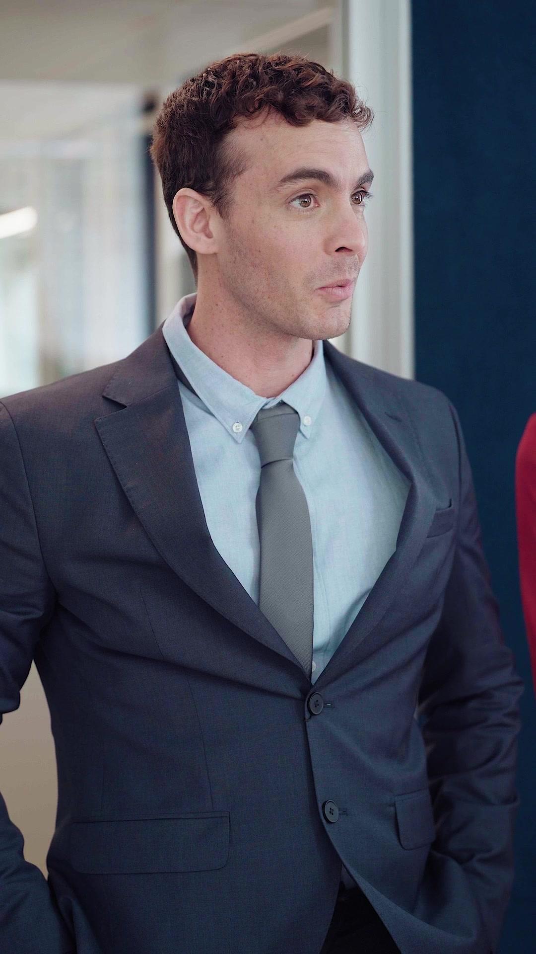 Hired Boyfriend Is a Billionaire